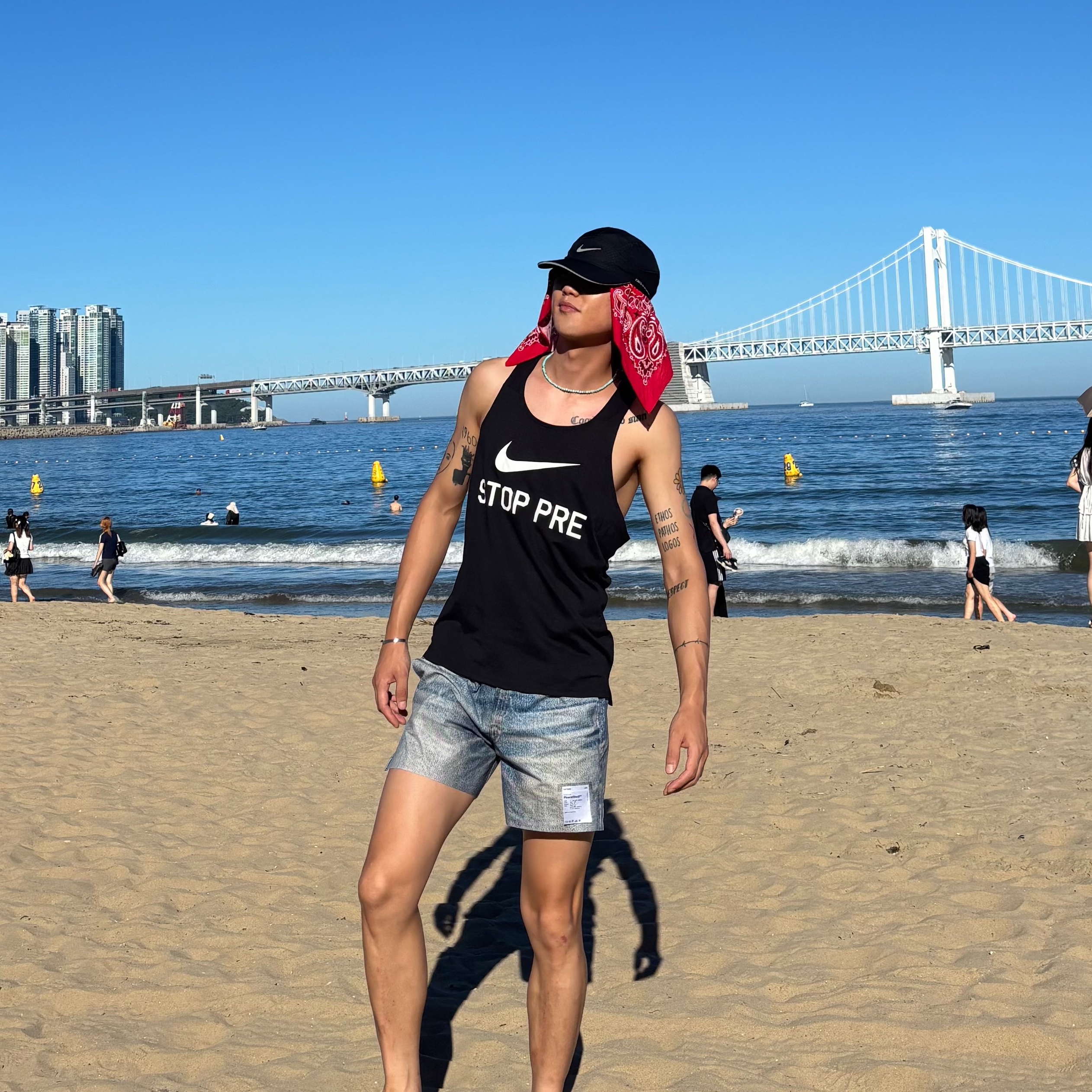Satisfy Peaceshell 5 Inch Unlined Shorts Digital Denim, Supreme Hav-A-Hank Bandanas Multicolor (Set of 3) - 24SS 착용 스타일 - 3