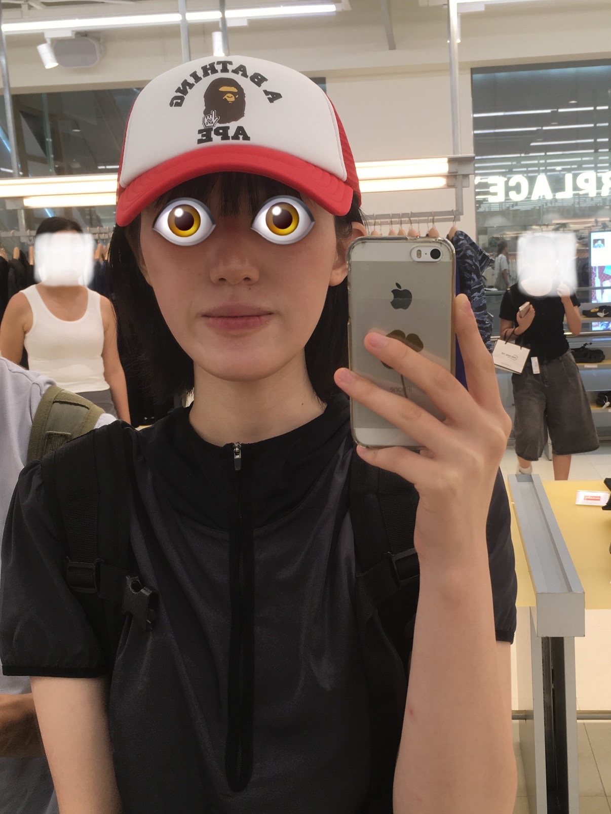 BAPE College Mesh Cap Red 착용 스타일 - 1