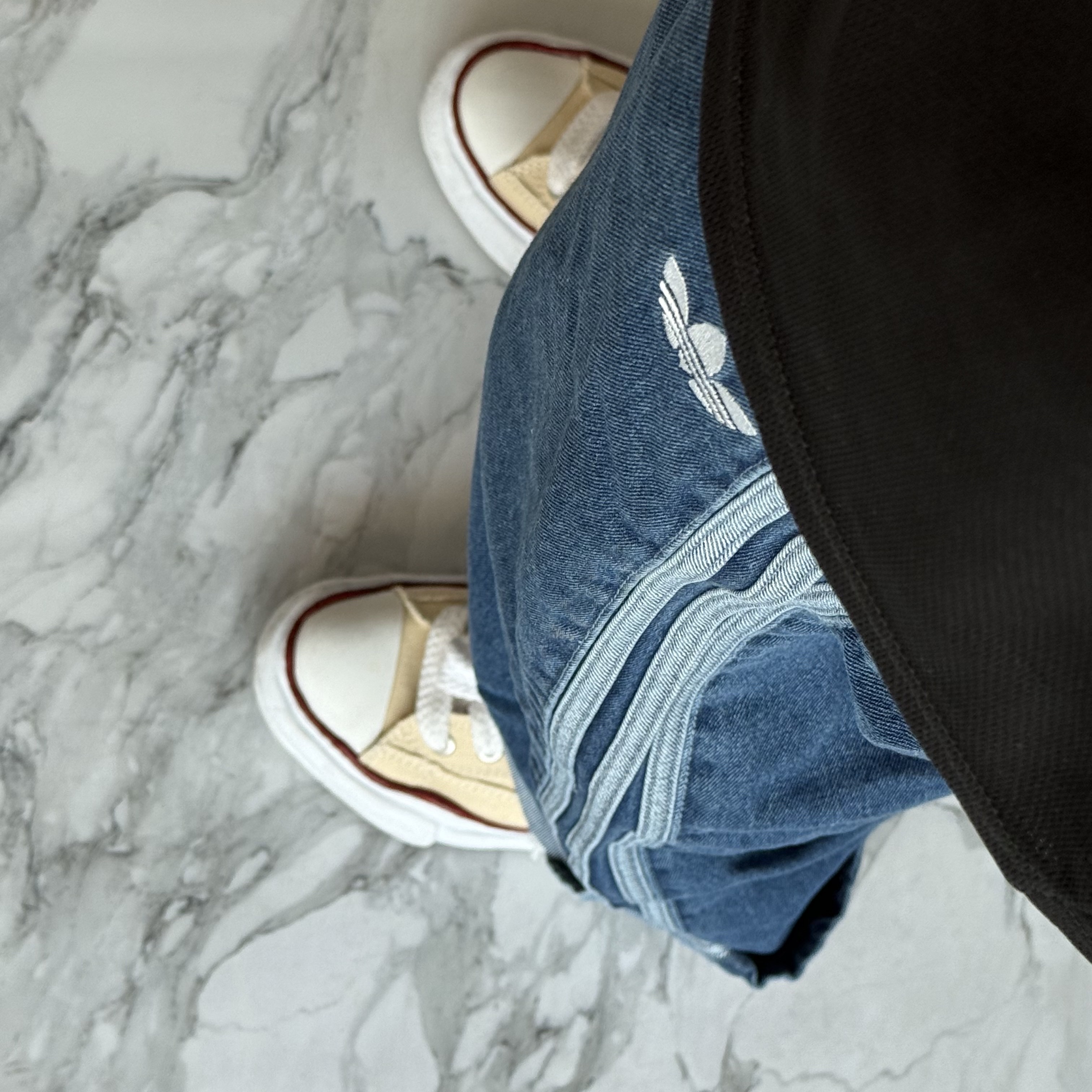 Adidas Adicolor Denim Firebird Pants Medium Blue Denim - US Sizing, Maison Mihara Yasuhiro Peterson OG Sole Canvas Low-top Sneakers Natural 착용 스타일