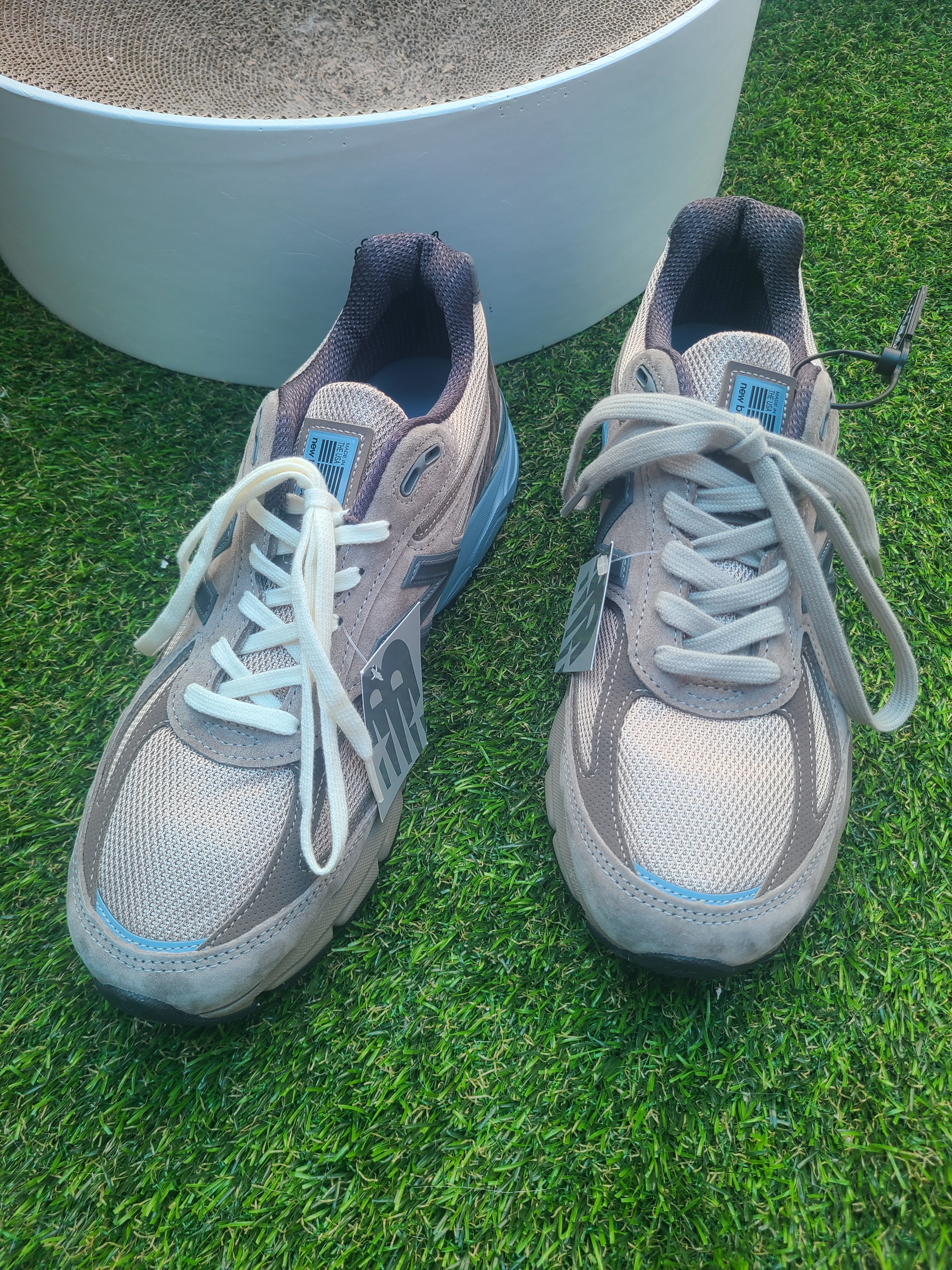 New Balance x Auralee 990v4 Made in USA London Fog 착용 스타일 - 2