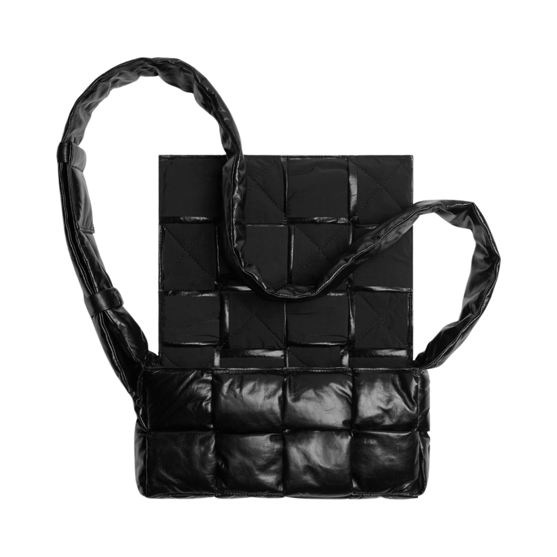 보테가 베네타 패딩 테크 카세트백 블랙(Bottega Veneta Padded Tech Cassette Black) - 3