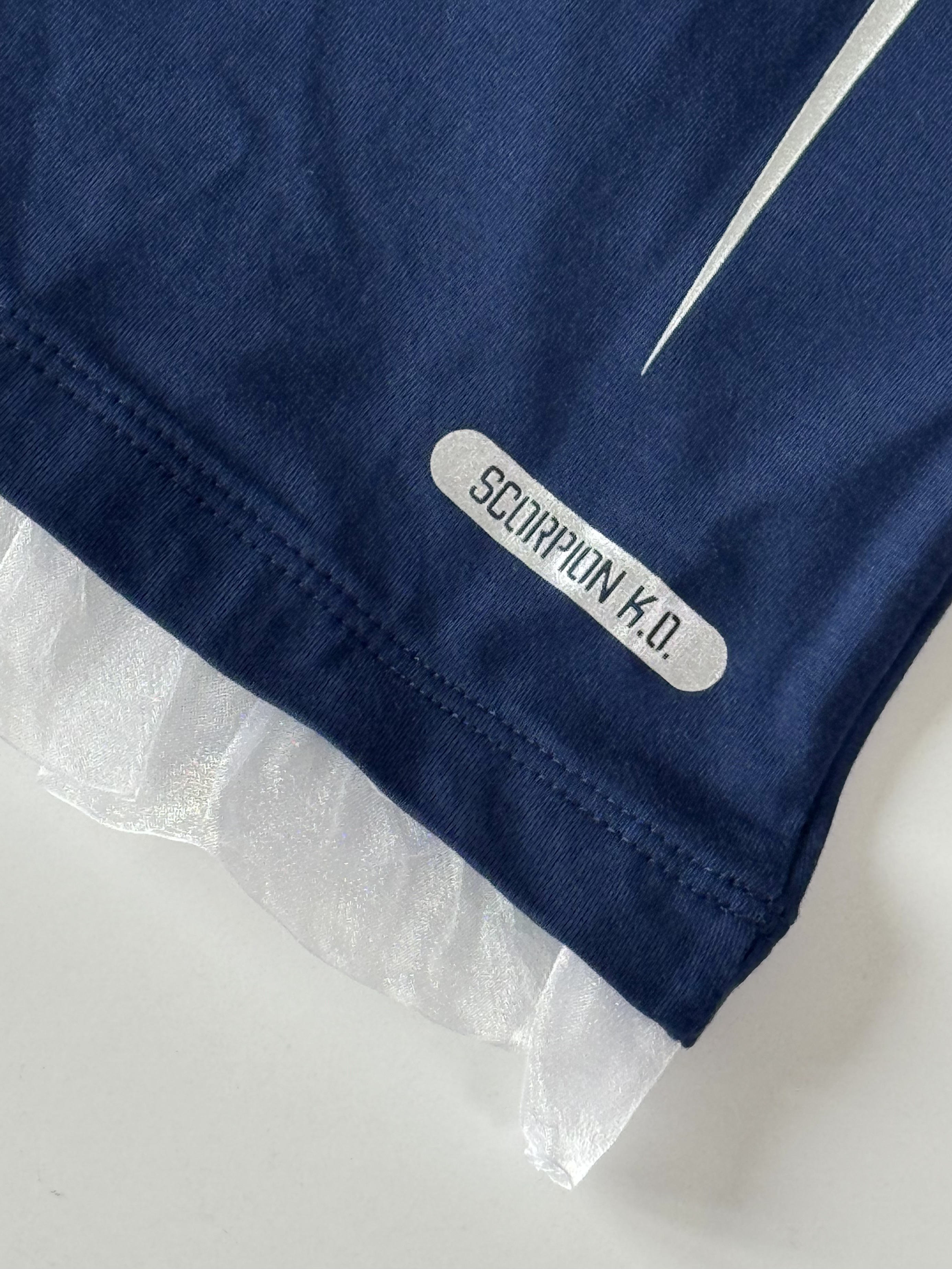 (W) Nike NSW Chill Knit Graphic T-Shirt Midnight Navy, Nike Club Unstructured Denim Cap College Navy White 착용 스타일 - 3