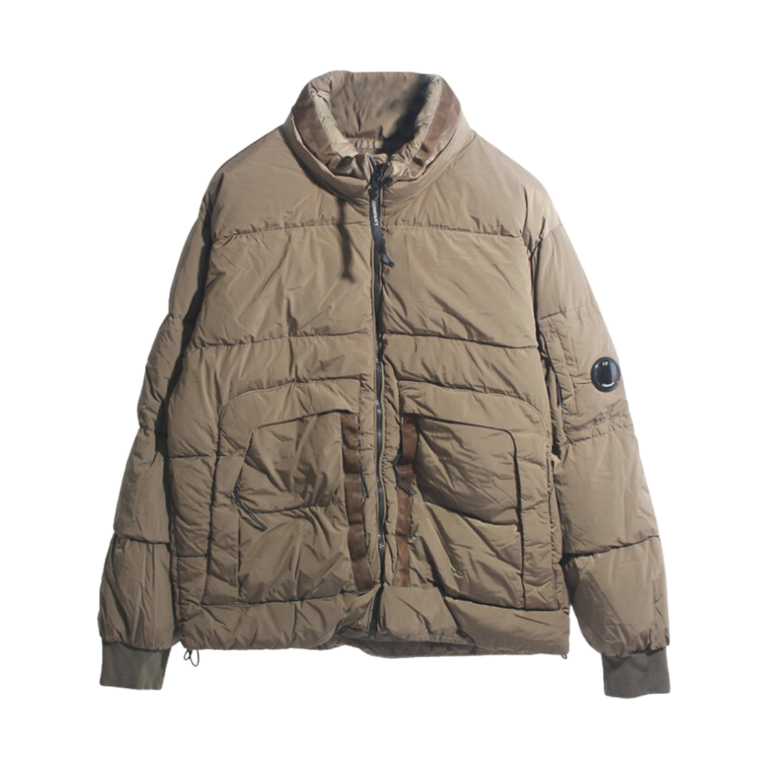 C.P. 컴퍼니 나이크라-R 쇼트 다운 자켓 월넛 베이지 - 24FW(C.P. Company Nycra-R Short Down Jacket Walnut Beige - 24FW) - 1