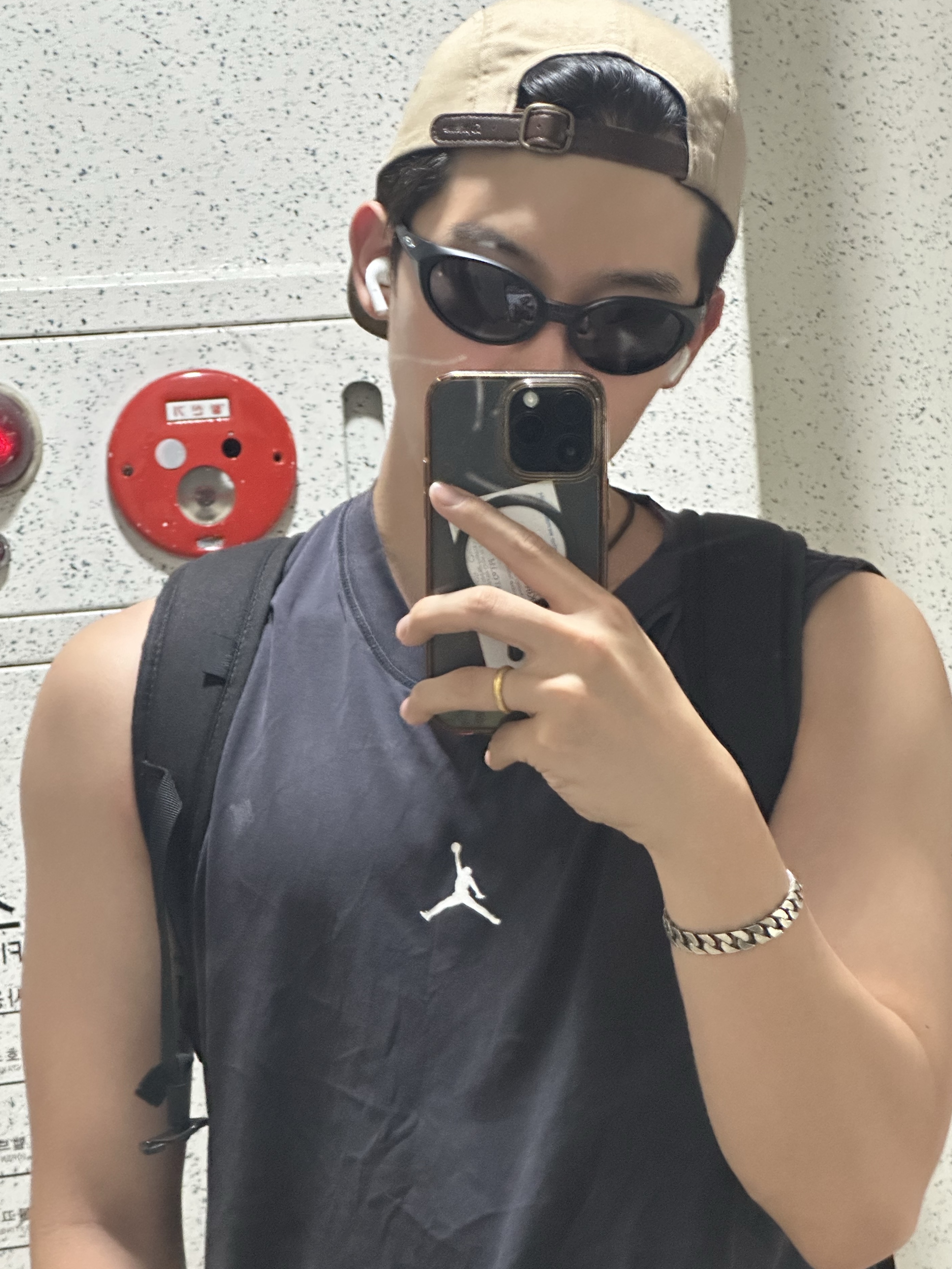 Oakley Eye Jacket Redux Matte Black Frame Prizm Grey Lenses High Bridge Fit 착용 스타일