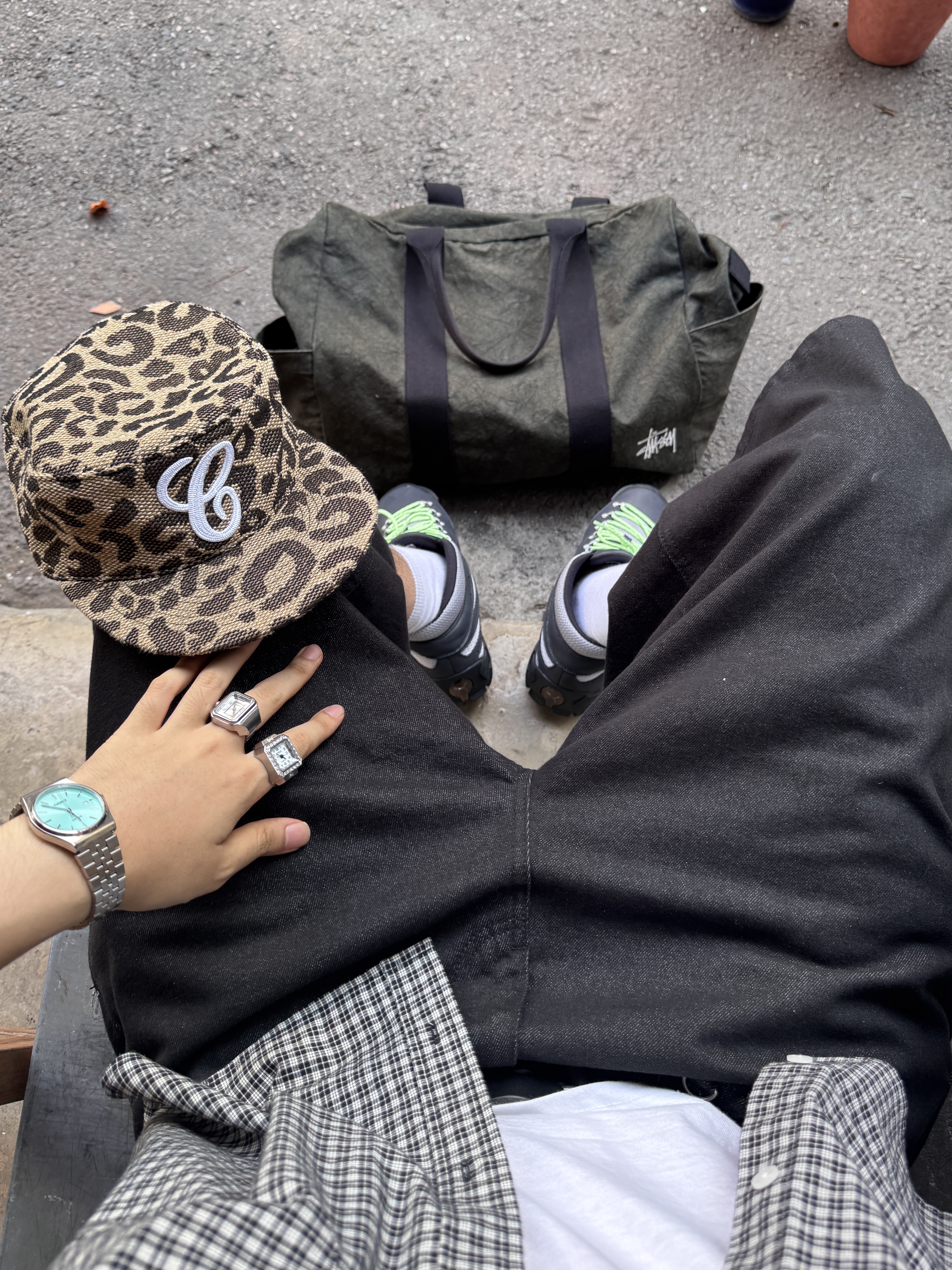Casio MTP-B145D-2A1V, Puma x Skepta Forever Mid Boots Flat Dark Gray Puma Silver 착용 스타일 - 4