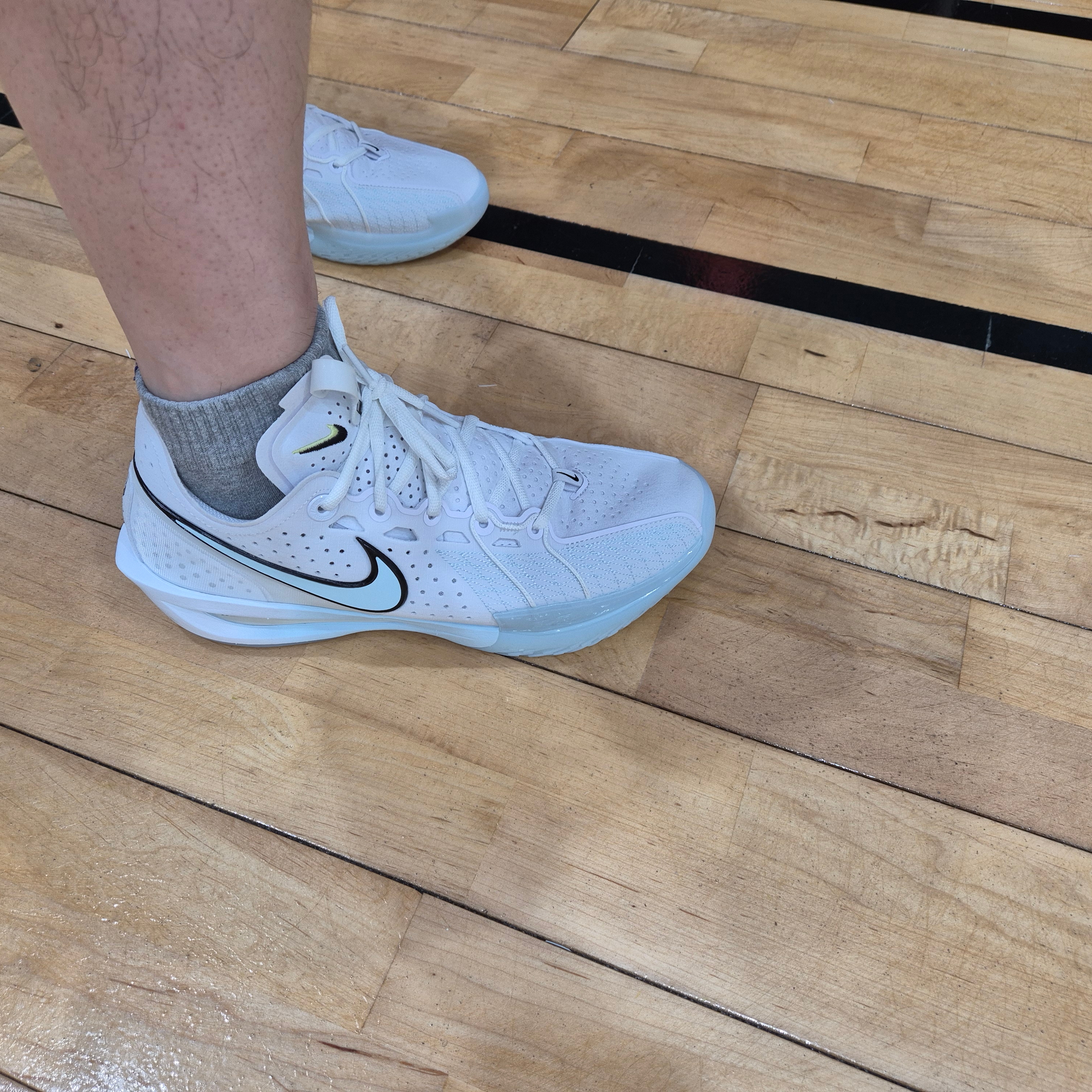 Nike Air Zoom G.T. Cut 3 EP White Glacier Blue 착용 스타일