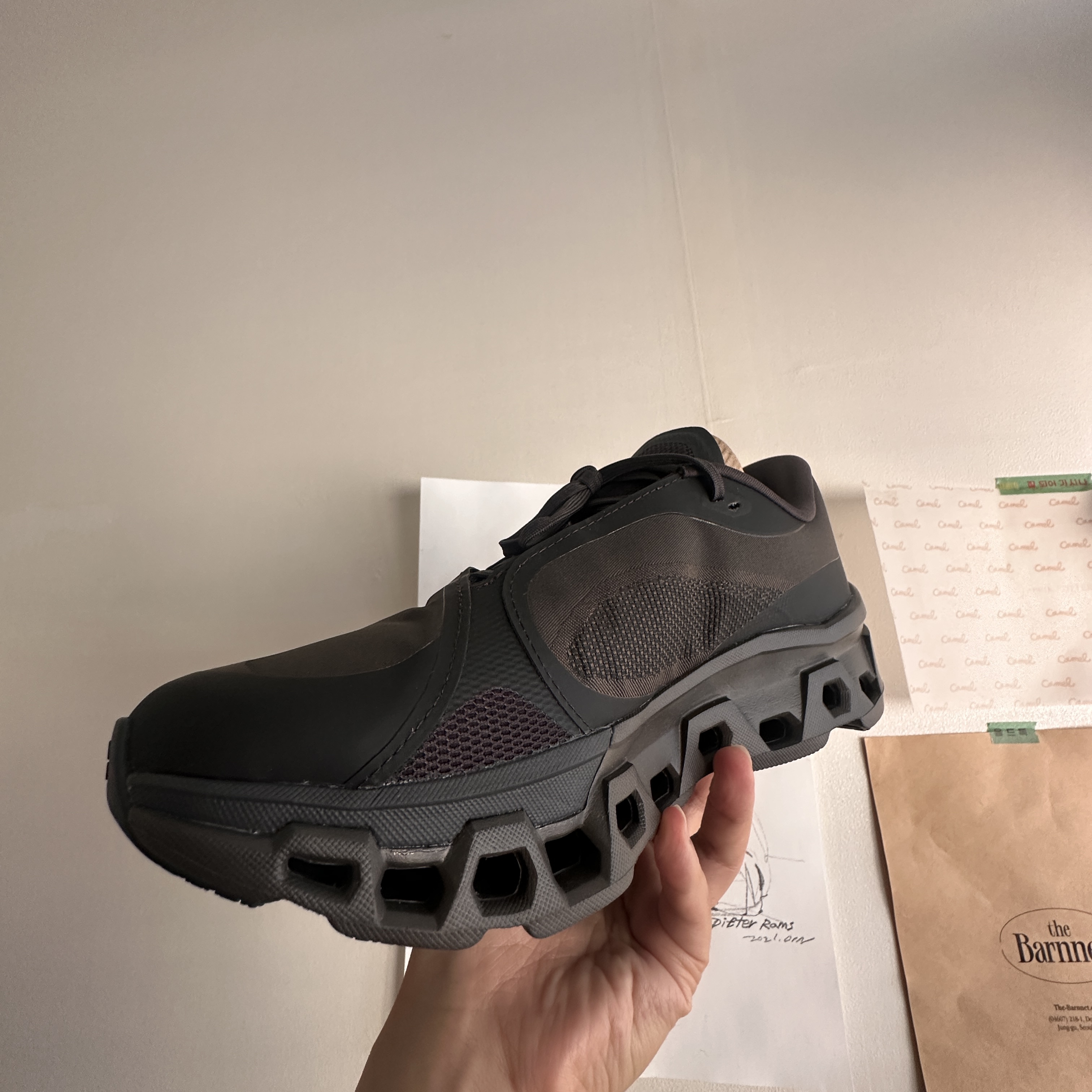 On Running x Post Archive Faction (Paf) Cloudmonster 2 Thorn Brown 착용 스타일 - 2