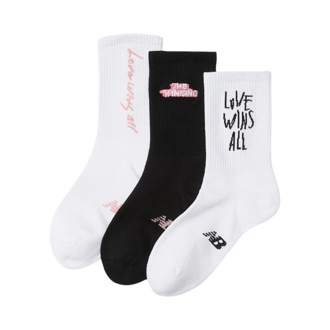 (W) 뉴발란스 x 아이유 월드투어 크루삭스 멀티컬러 (3개입)((W) New Balance x IU World Tour Crew Socks Multicolor (3 Pack))