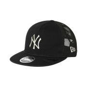 Thisisneverthat x New Era x MLB New York Yankees 9FIFTY Retro Crown Trucker Cap Black