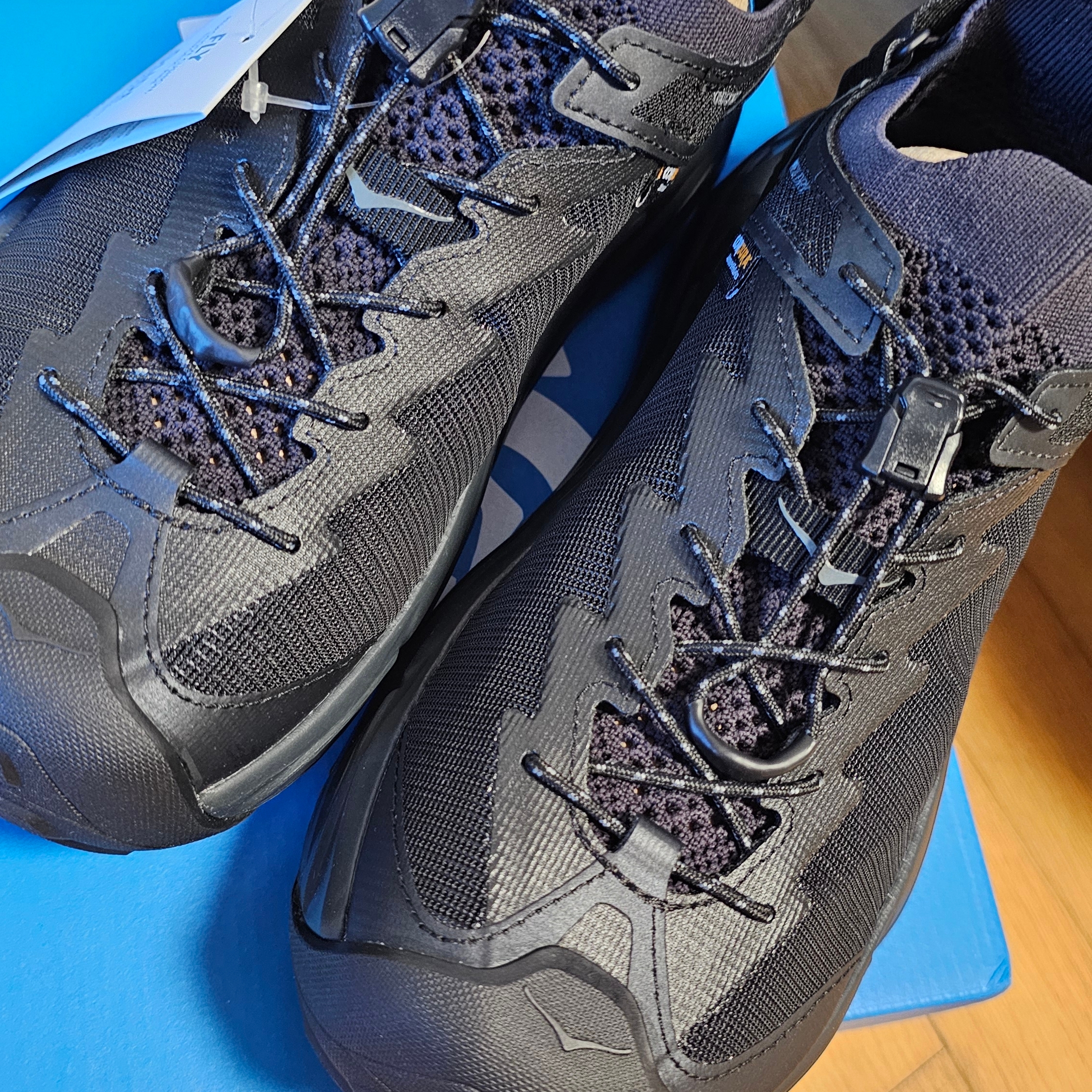 Hoka Hopara 2 Black 착용 스타일