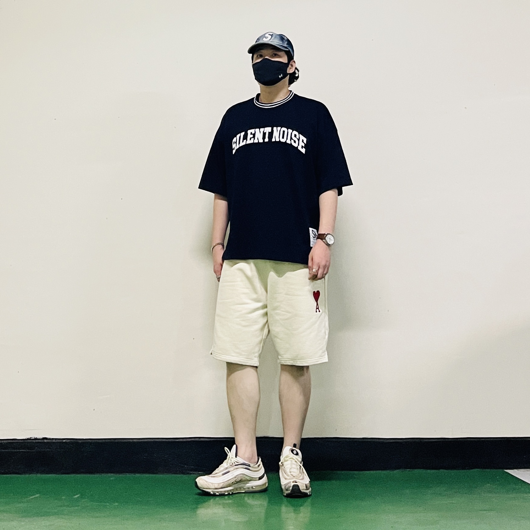 Nike Air Max 97 Newspaper, GU x Undercover Football T-Shirt Navy 착용 스타일 - 1