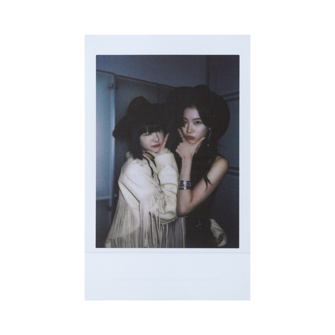르세라핌 2023 팝업 인스턴트 포토 카드 홍은채 & 카즈하(LE SSERAFIM 2023 Pop-Up Instant Photocard Hong Eunchae & Kazuha) - 1