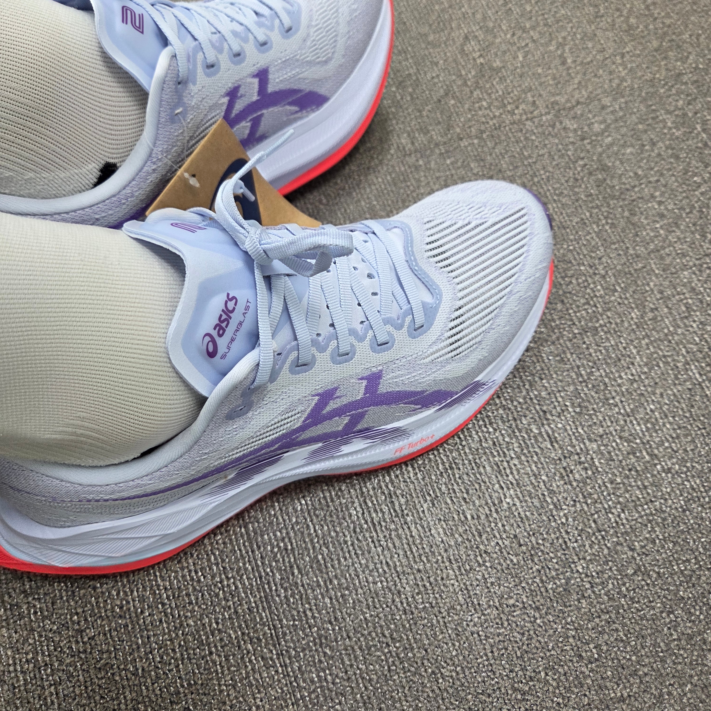 Asics Superblast 2 Blue Fade Edo Purple 착용 스타일 - 4
