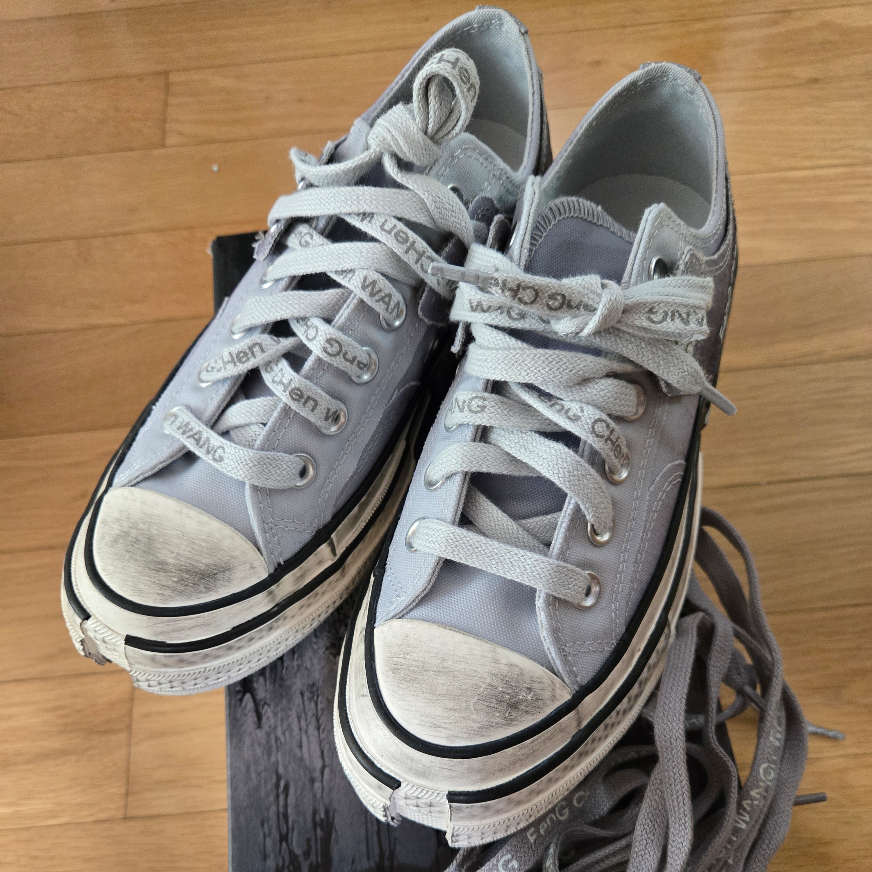 Converse x Feng Chen Wang Chuck 70 Ox 2-in-1 Grey 착용 스타일