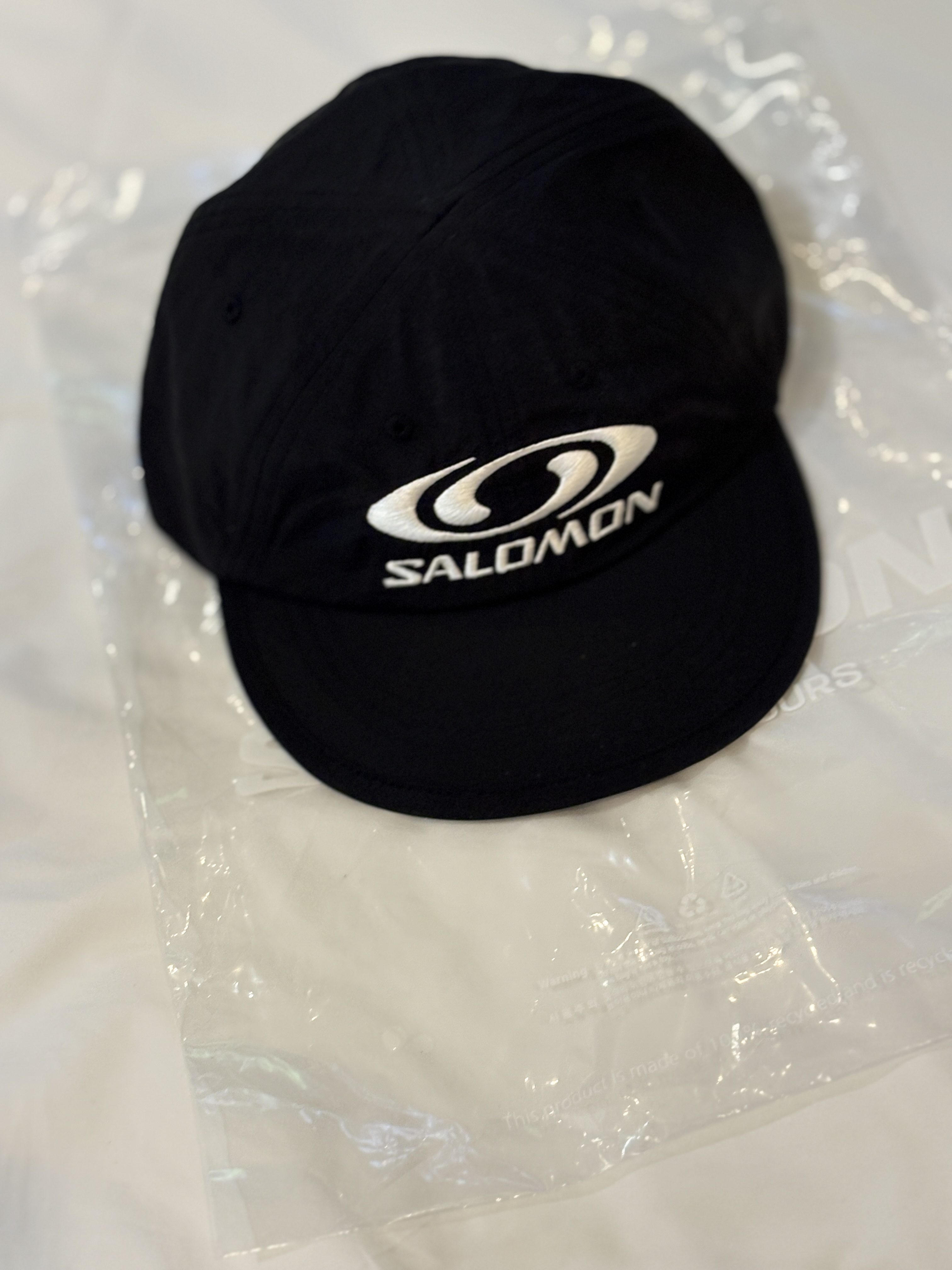 Salomon Link 6 Panel Cap Black 착용 스타일