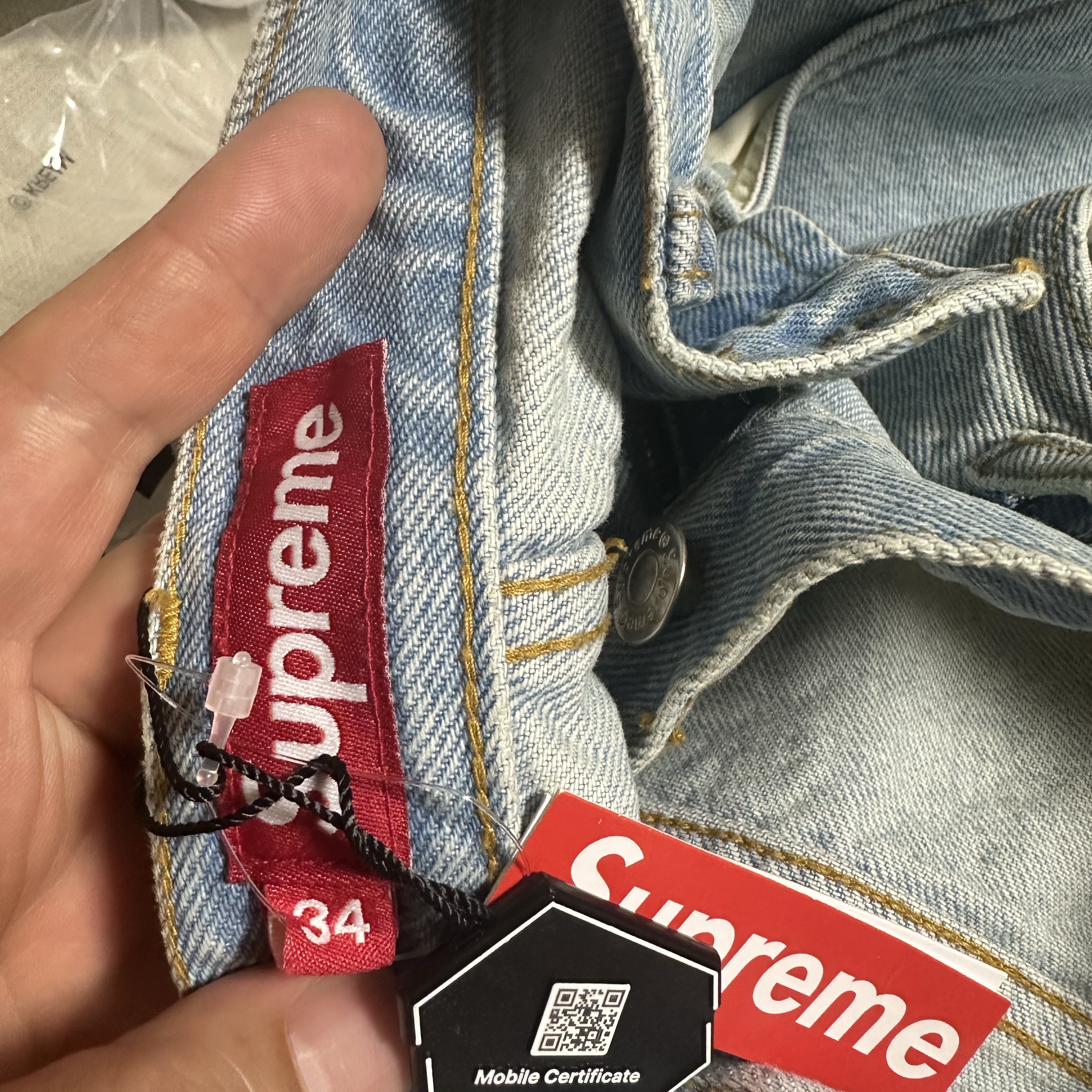 Supreme Baggy Denim Shorts Light Washed Indigo - 25SS 착용 스타일 - 1