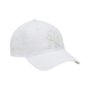 New Era x MoMA New York Yankees Cap White
