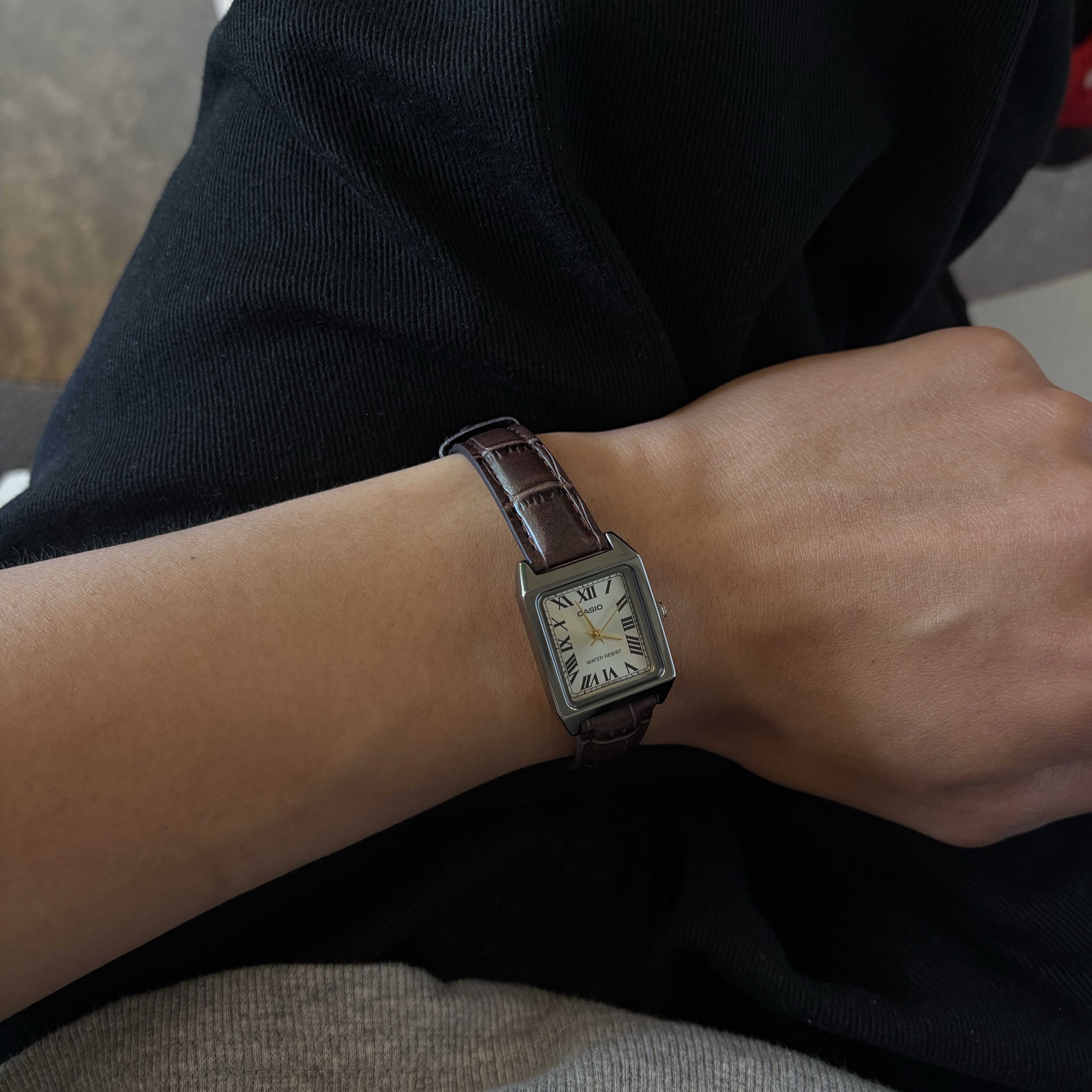 Casio LTP-V007L-9B 착용 스타일 - 2