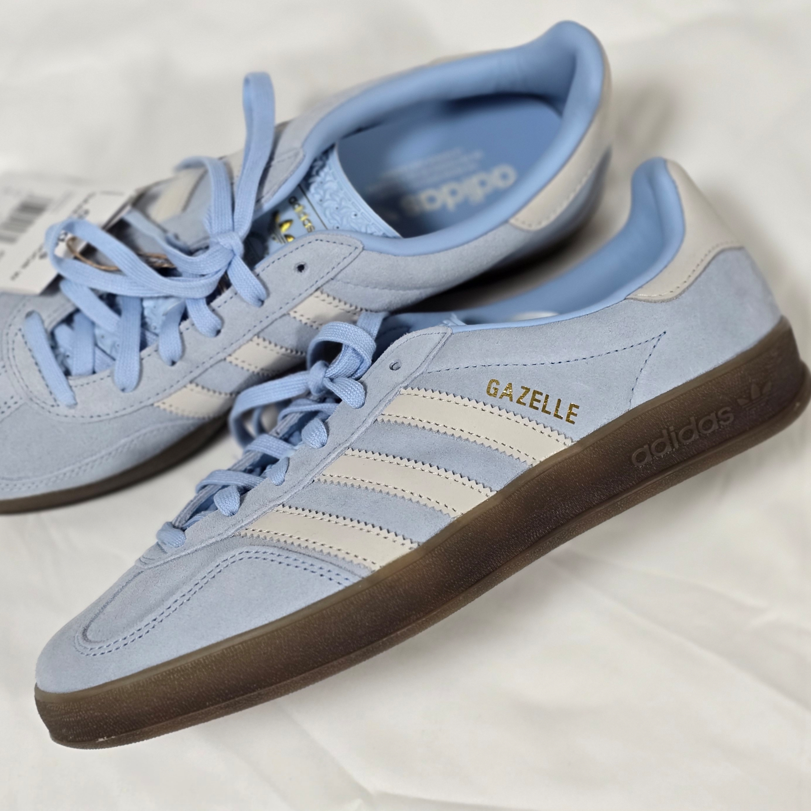(W) Adidas Originals Gazelle Indoor Clear Sky Off White 착용 스타일