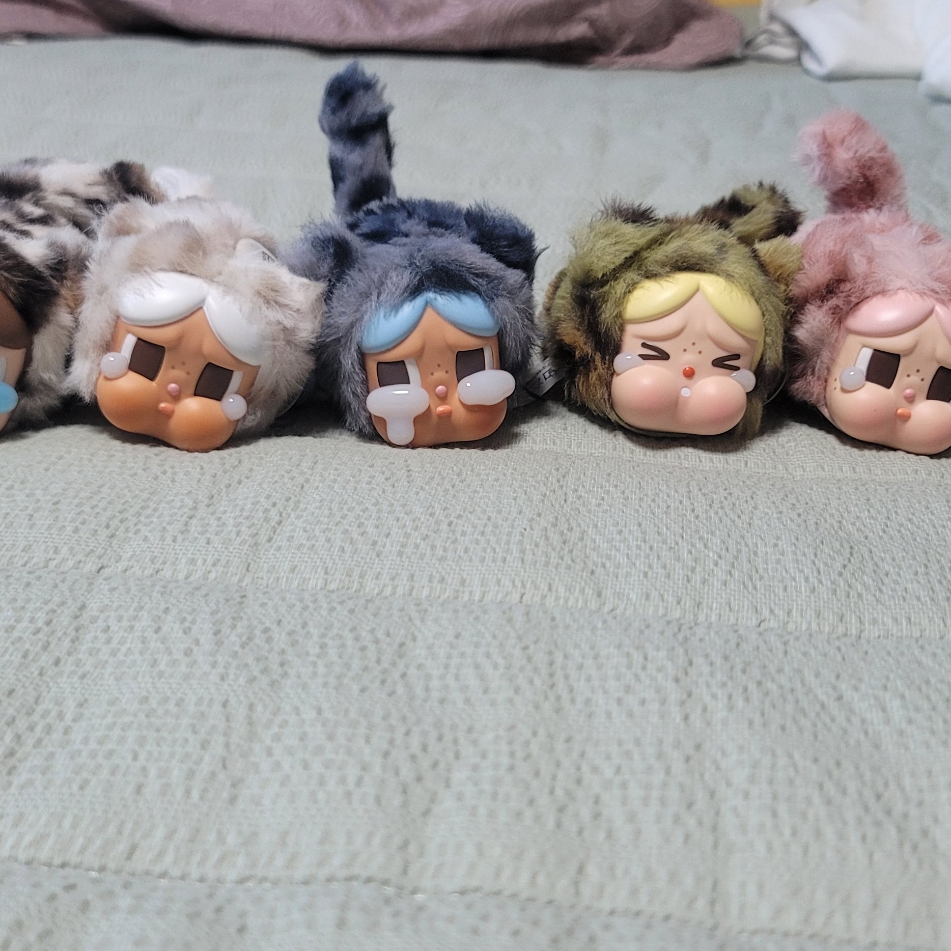 Pop Mart Crybaby Wild But Cutie Series Vinyl Plush Pendant (6 Blind Boxes) 착용 스타일 - 2