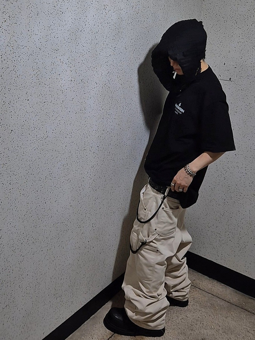 Undermycar Gashutein 6 Dog Teeth Graphic T-Shirt Bright White - 24SS, Undermycar Pure Hardstone Carpenter Pants Ivory - 24FW 착용 스타일 - 1