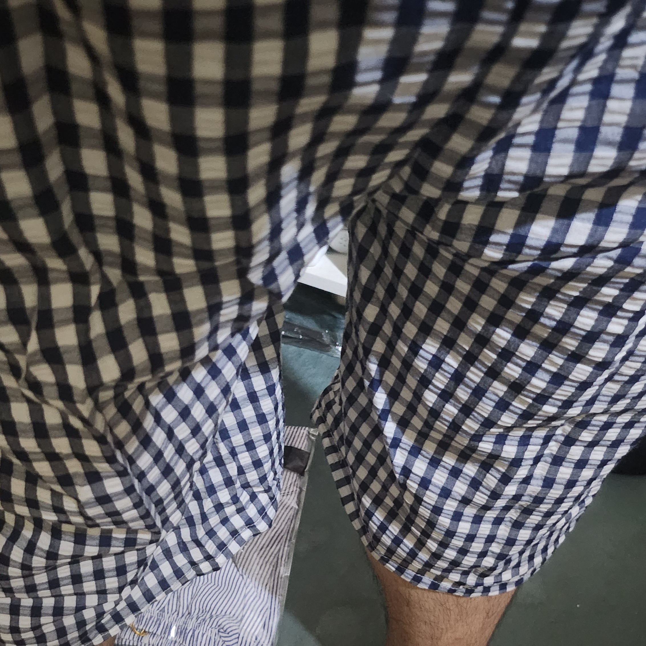 [3% 적립] AONE Unisex Seersucker 3/4 Pajama Pants Navy 착용 스타일
