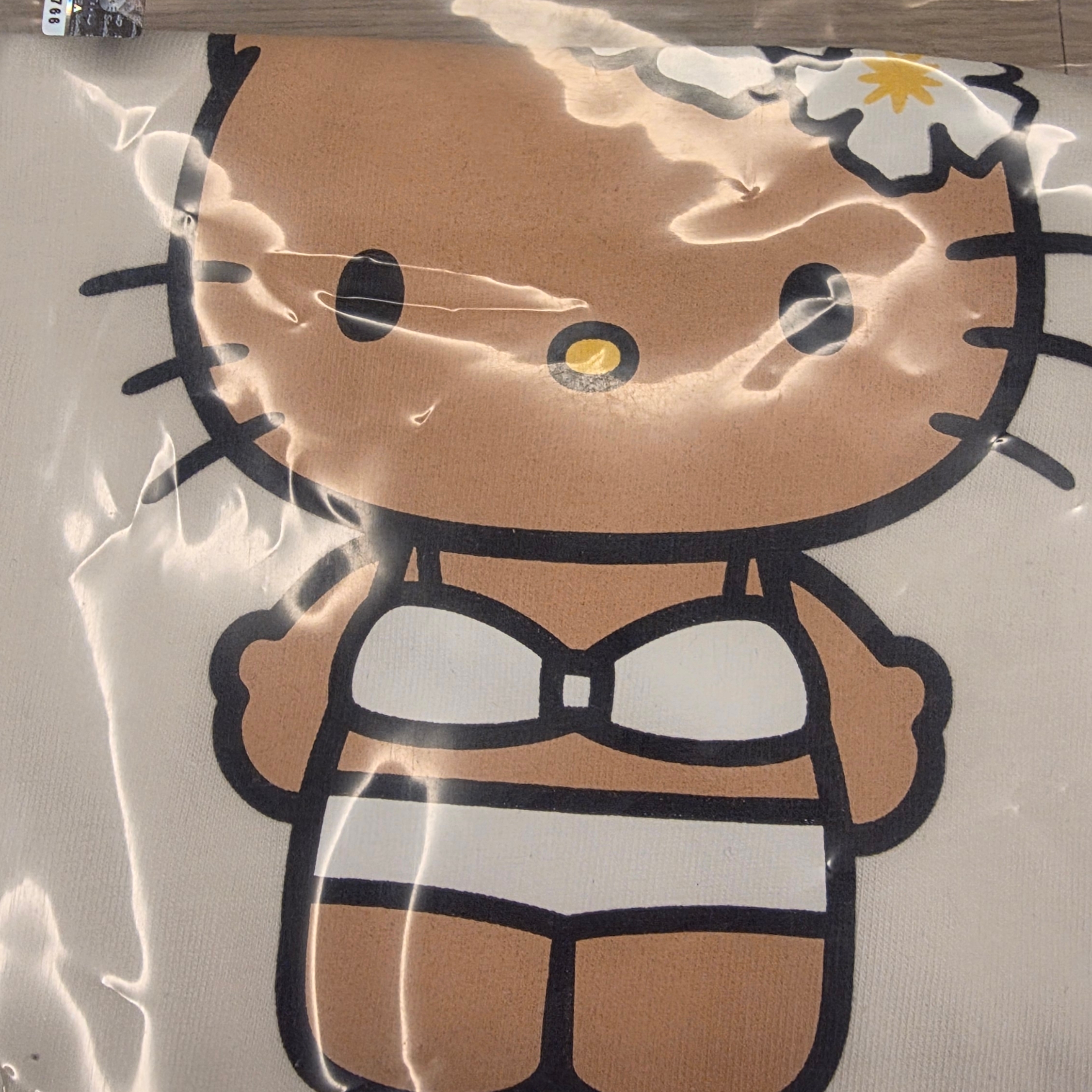 Farven x Tanning Hello Kitty Bikini T-Shirt White 착용 스타일 - 2