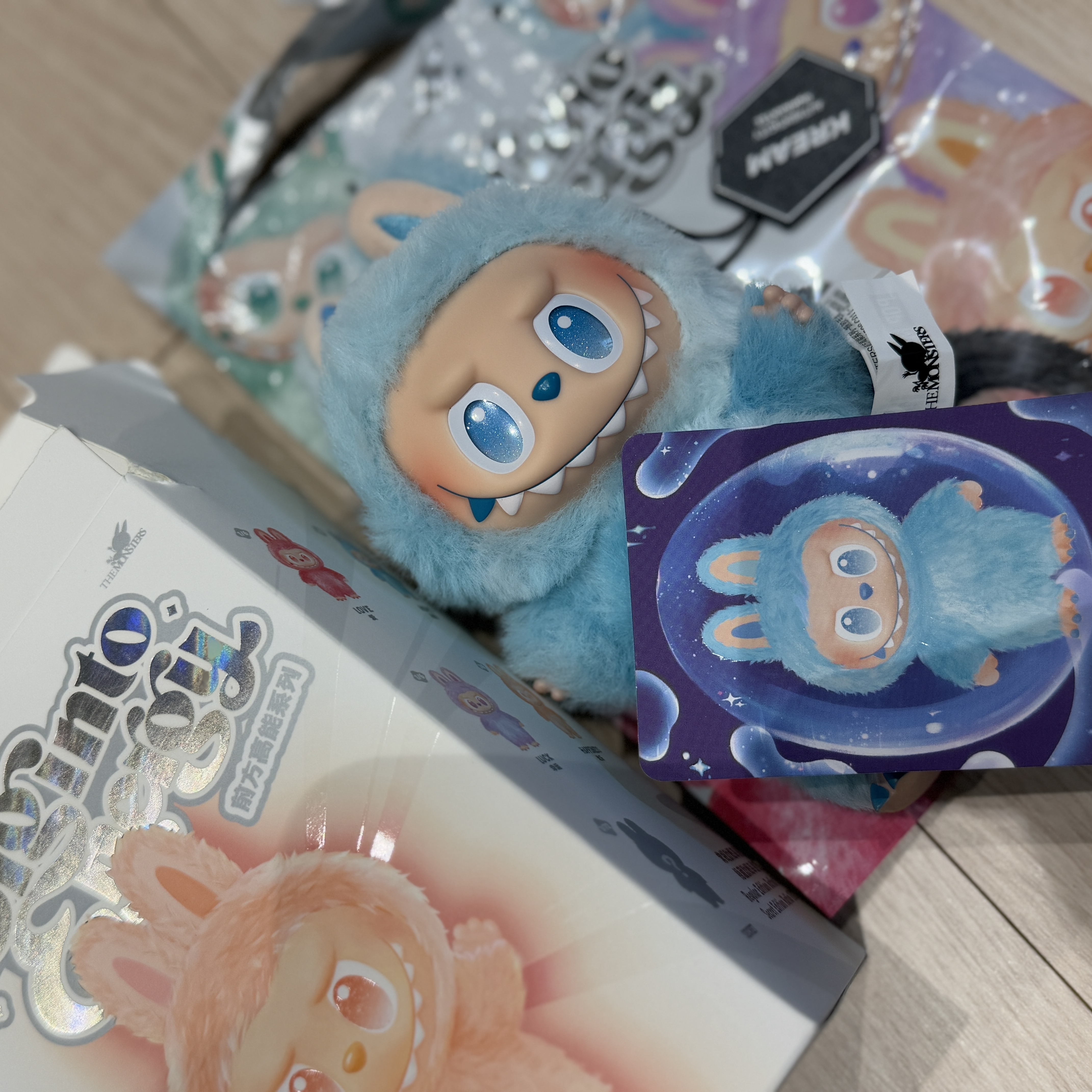 Pop Mart Labubu The Monsters Highlight Series Hope Keyring (Opened Case) 착용 스타일 - 1