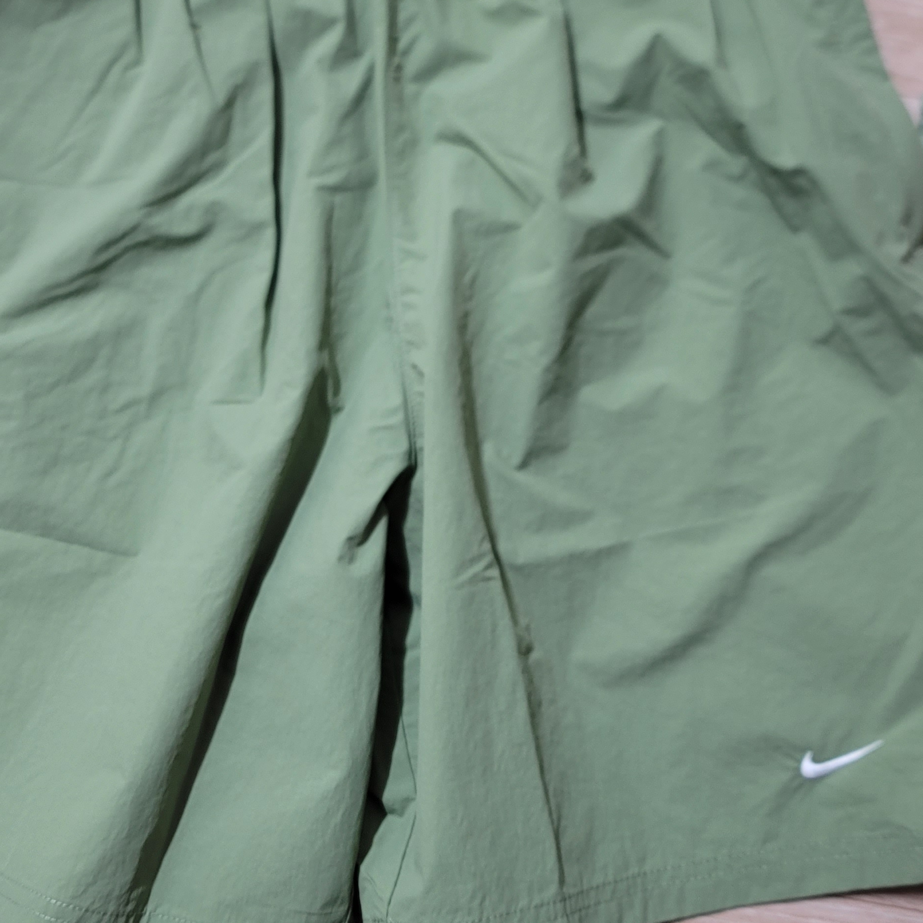 Nike Solo Swoosh Woven Shorts Oil Green - Asia 착용 스타일