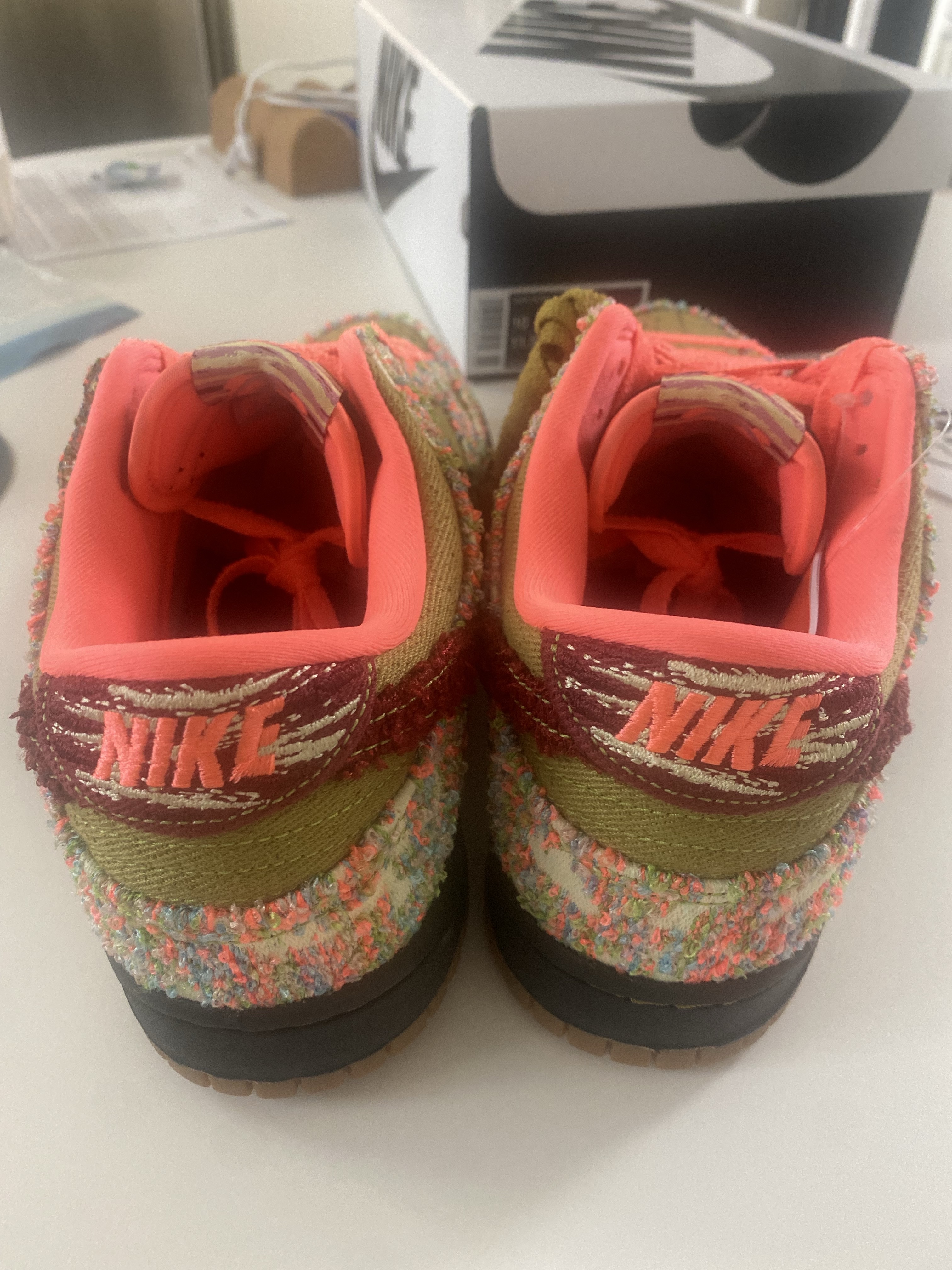 Nike Dunk Low Green Curry and White 착용 스타일 - 3