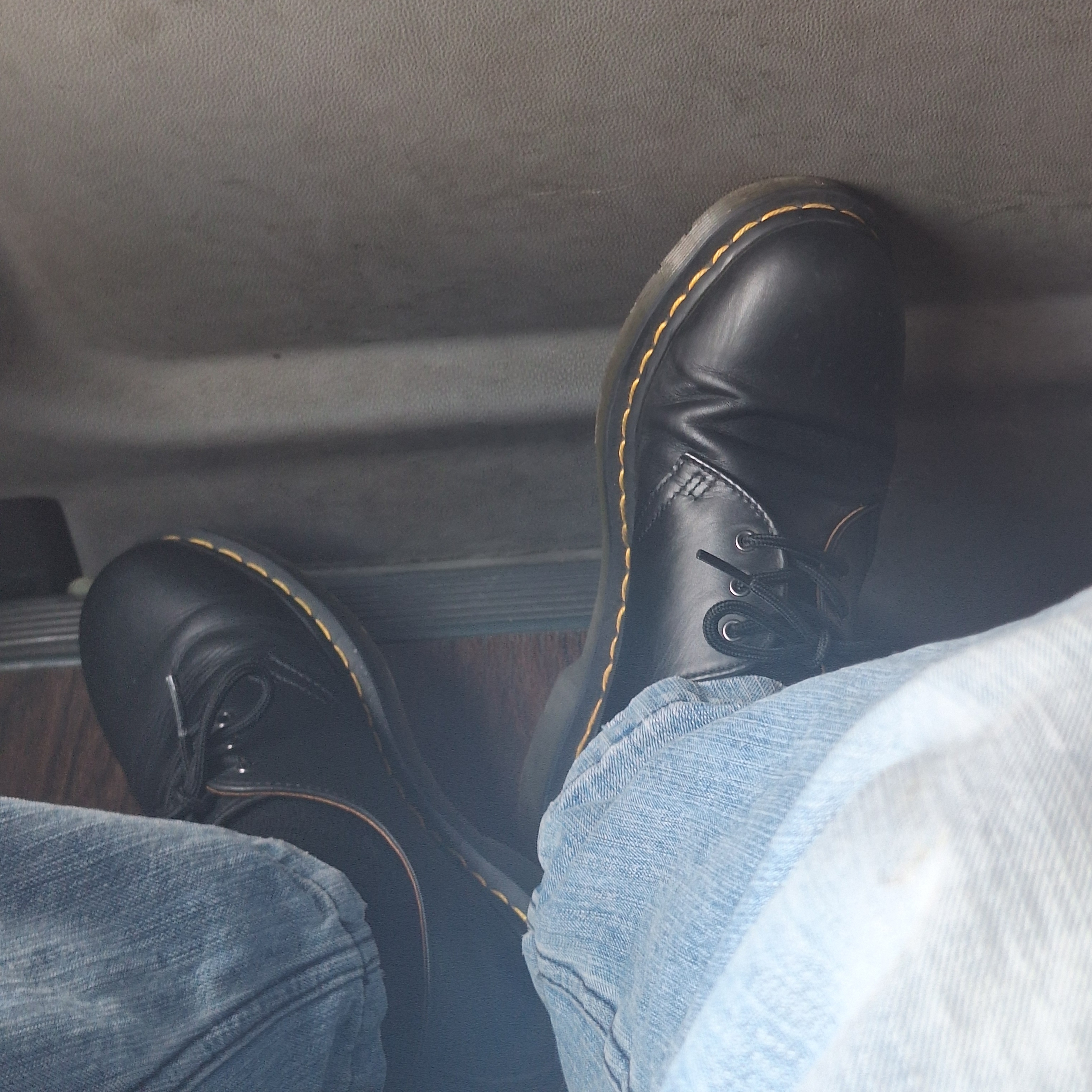Dr. Martens 1461 Nappa Black 착용 스타일