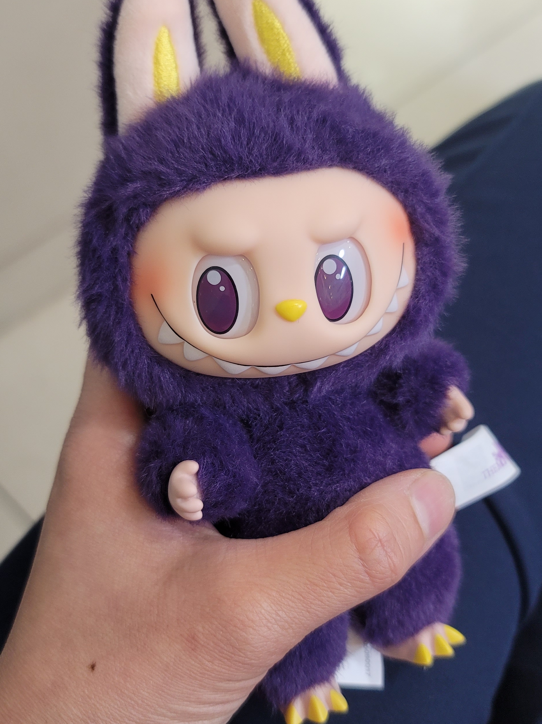 Pop Mart Labubu x Pronounce Lucky Fairy Toy Keyring 착용 스타일 - 2