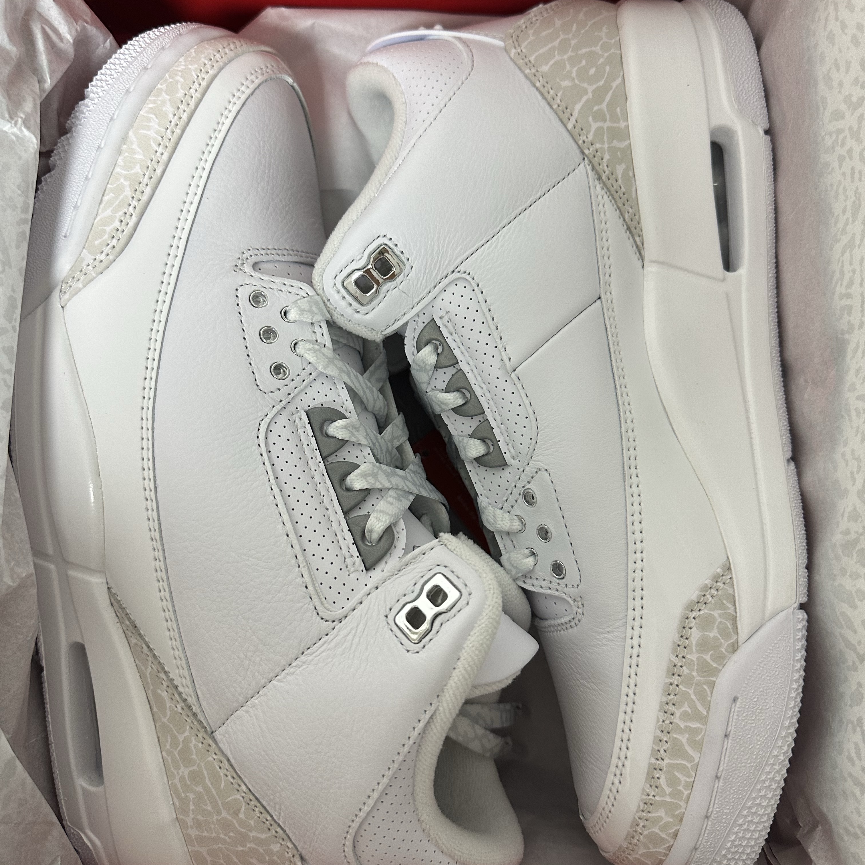 Jordan 3 Retro White and Silver 착용 스타일