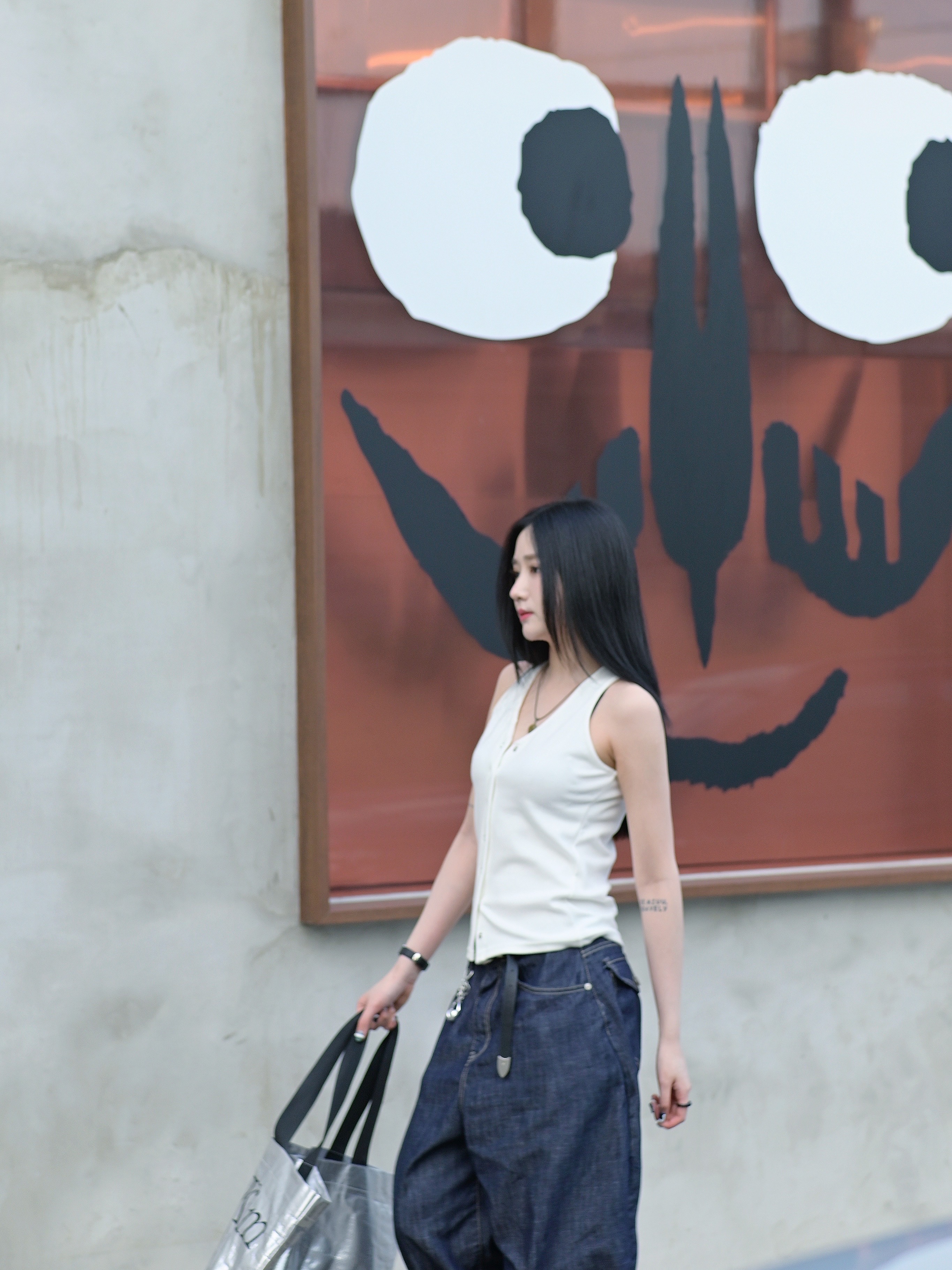 Matin Kim Matin Tarpaulin Shopper Bag Silver 착용 스타일 - 4