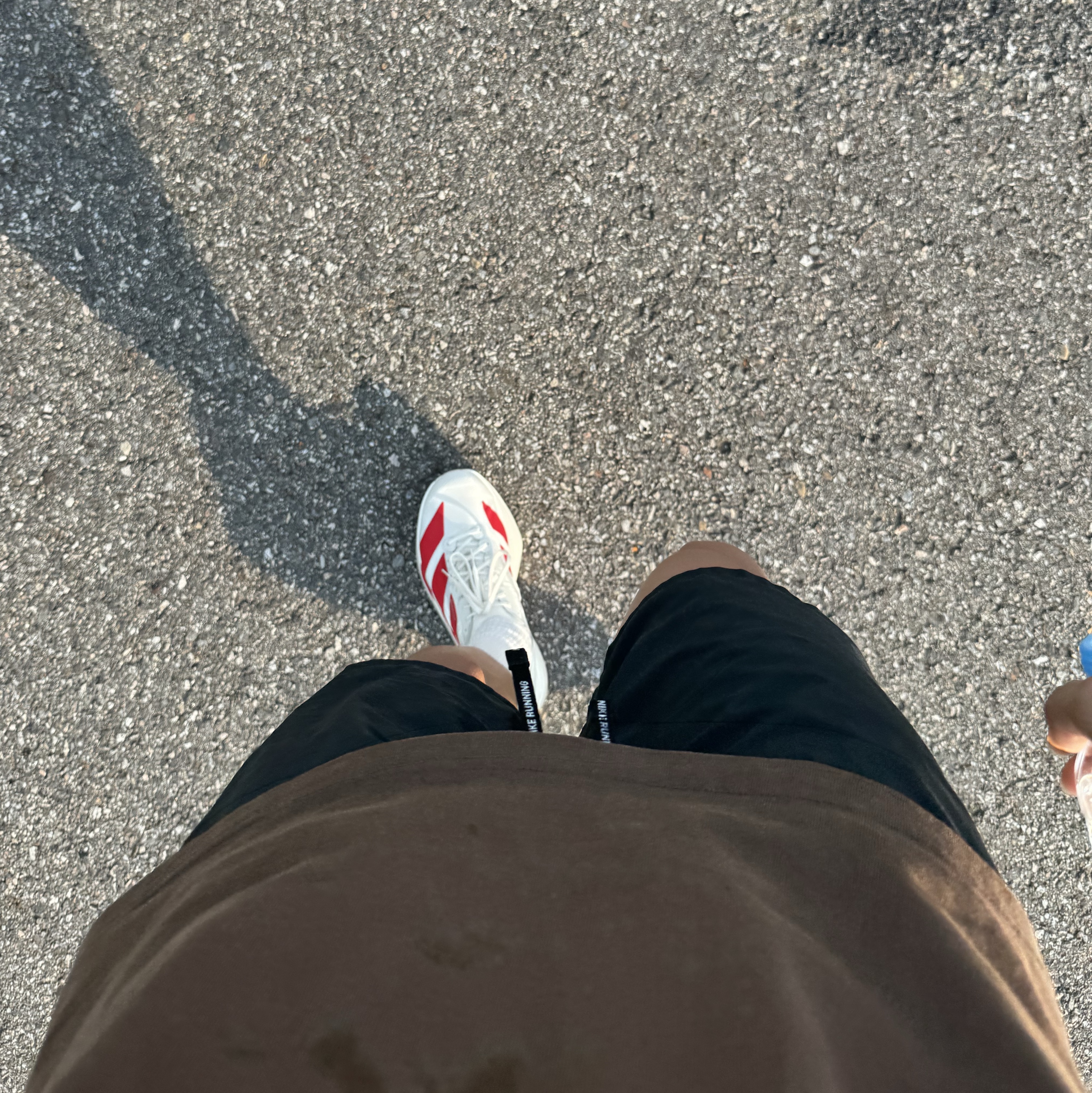 Adidas Adizero Adios Pro 4 Off White Better Scarlet 착용 스타일