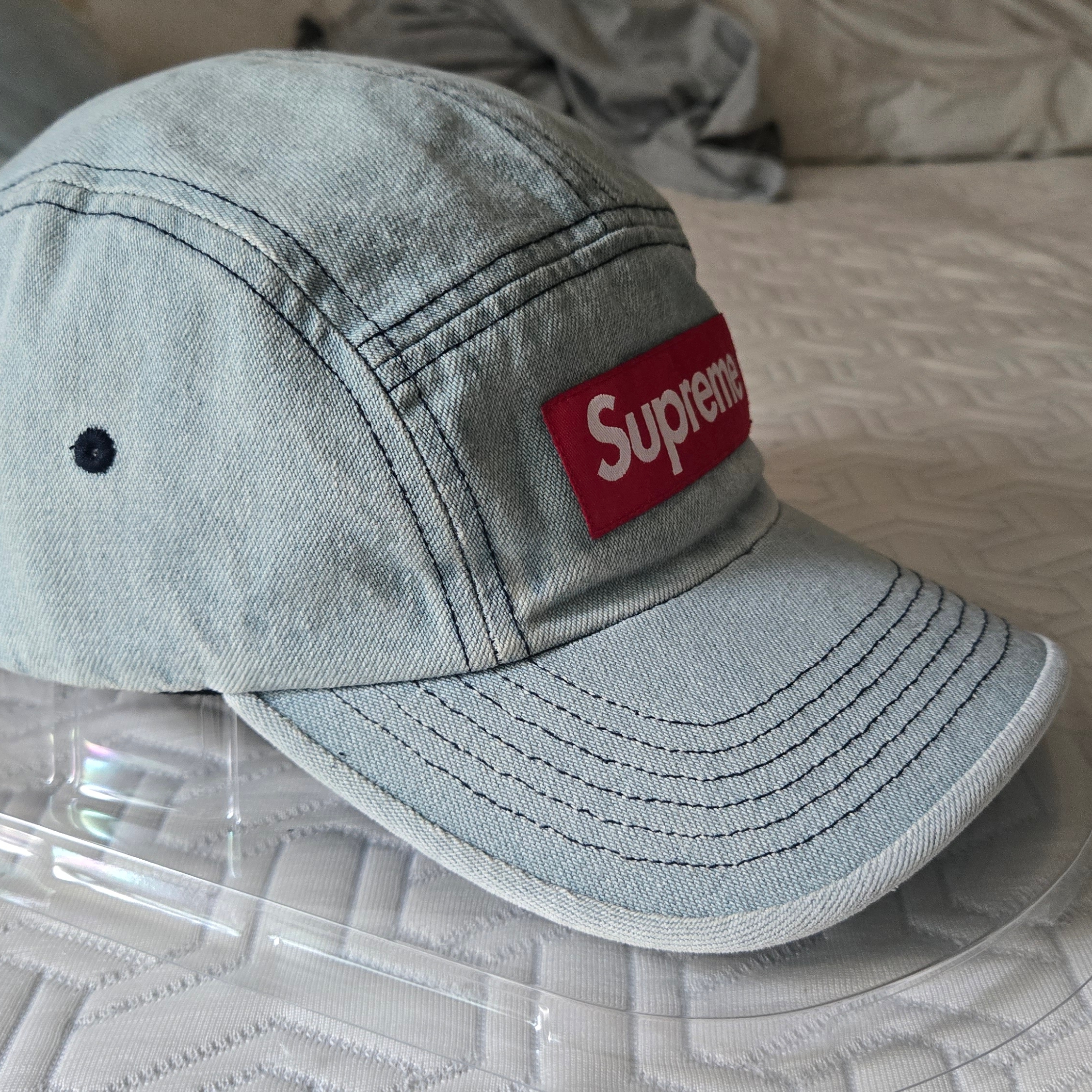 Supreme Denim Camp Cap Washed Blue - 22FW 착용 스타일 - 1
