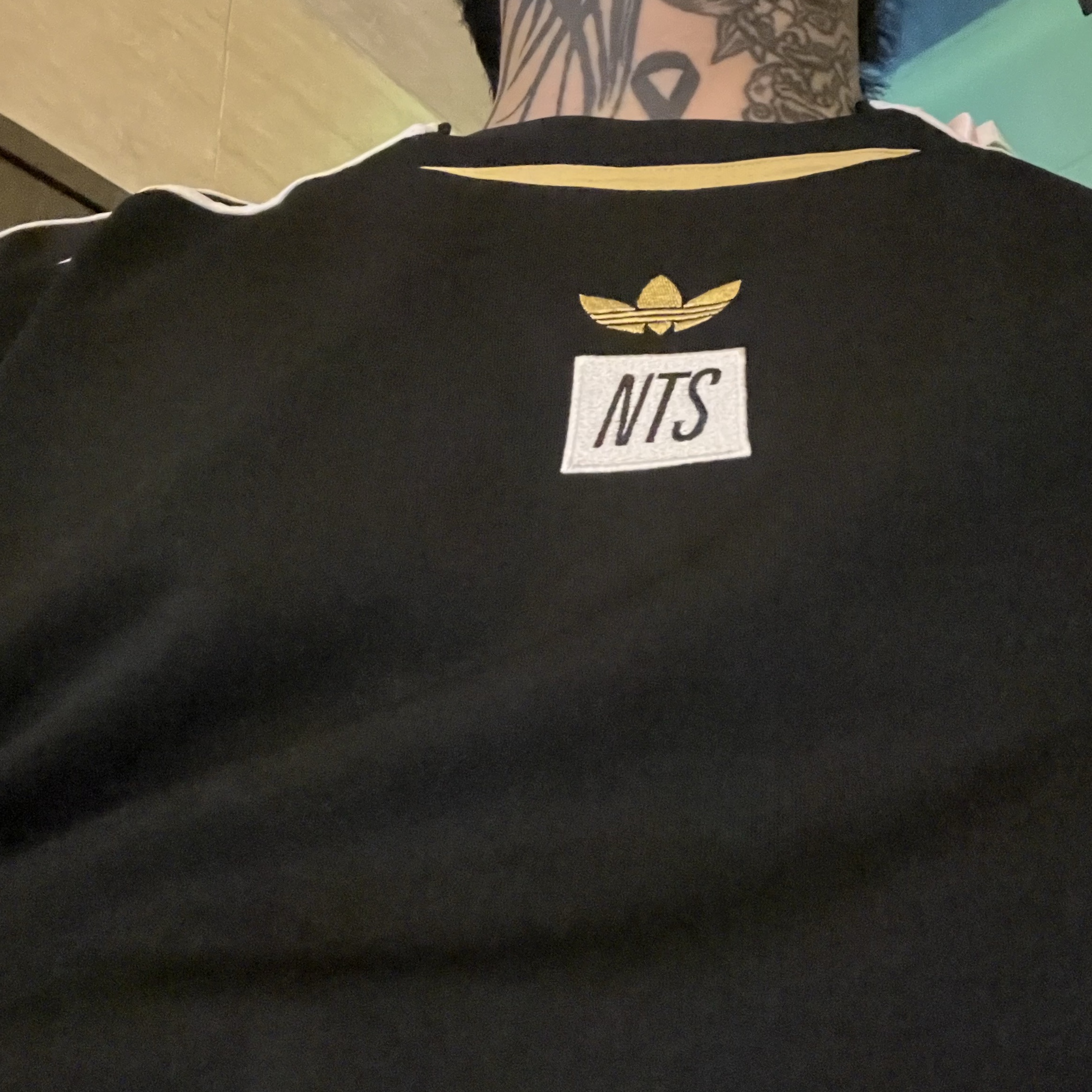 Adidas x NTS Radio Jersey Black - KR Sizing 착용 스타일