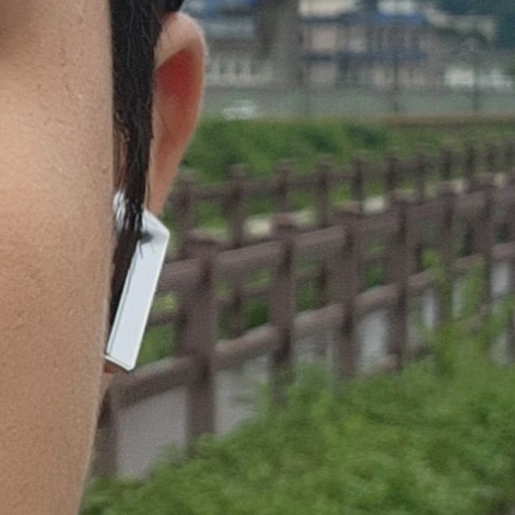 Samsung Galaxy Buds3 Pro Silver 착용 스타일