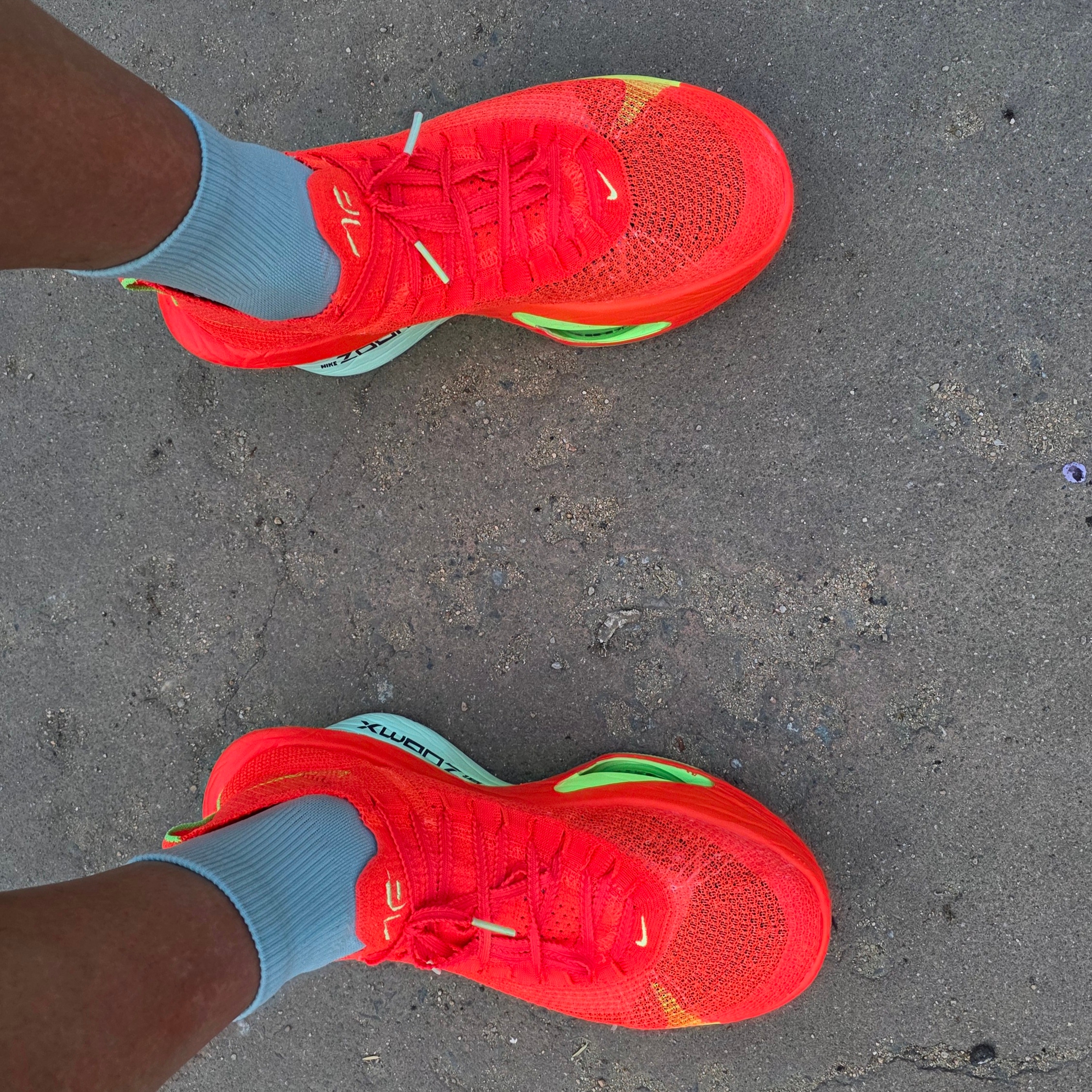 Nike Air Zoom Alphafly Next% 3 Bright Crimson Lime Blast 착용 스타일