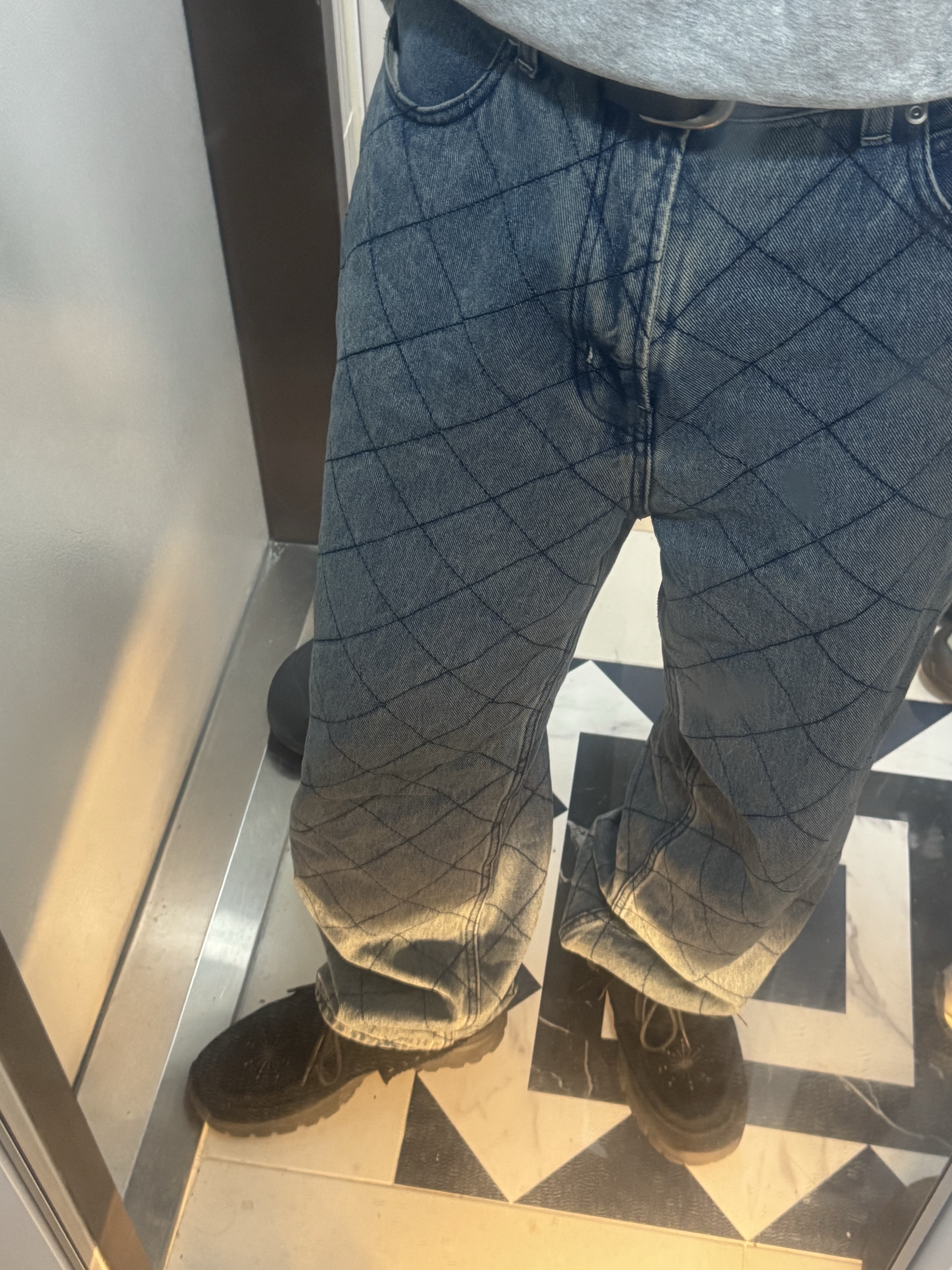 [KREAM 단독] Millo Archive X Negative Three Crescendo Desert Boots Black 착용 스타일 - 1