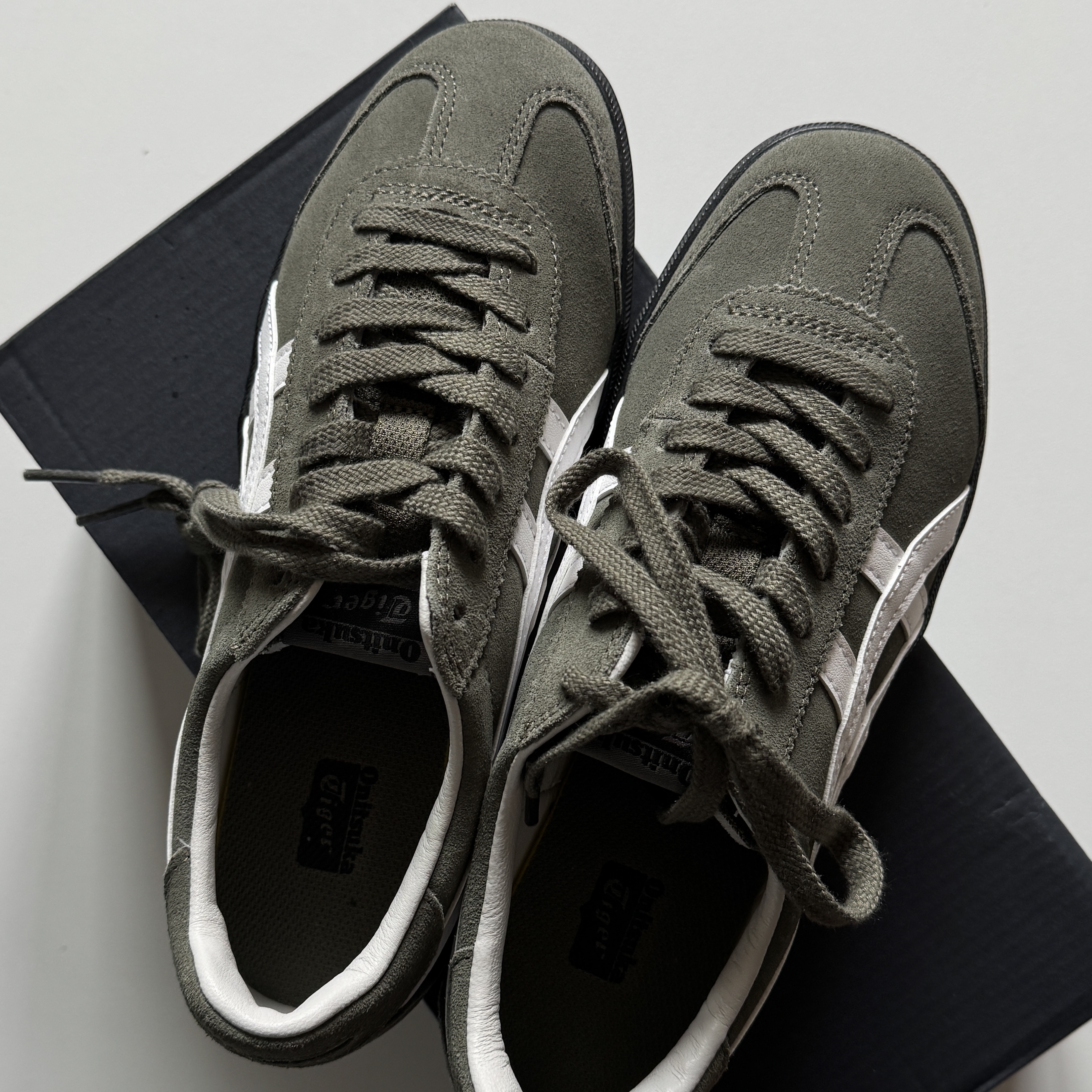Onitsuka Tiger Tokuten Burnt Green 착용 스타일 - 1