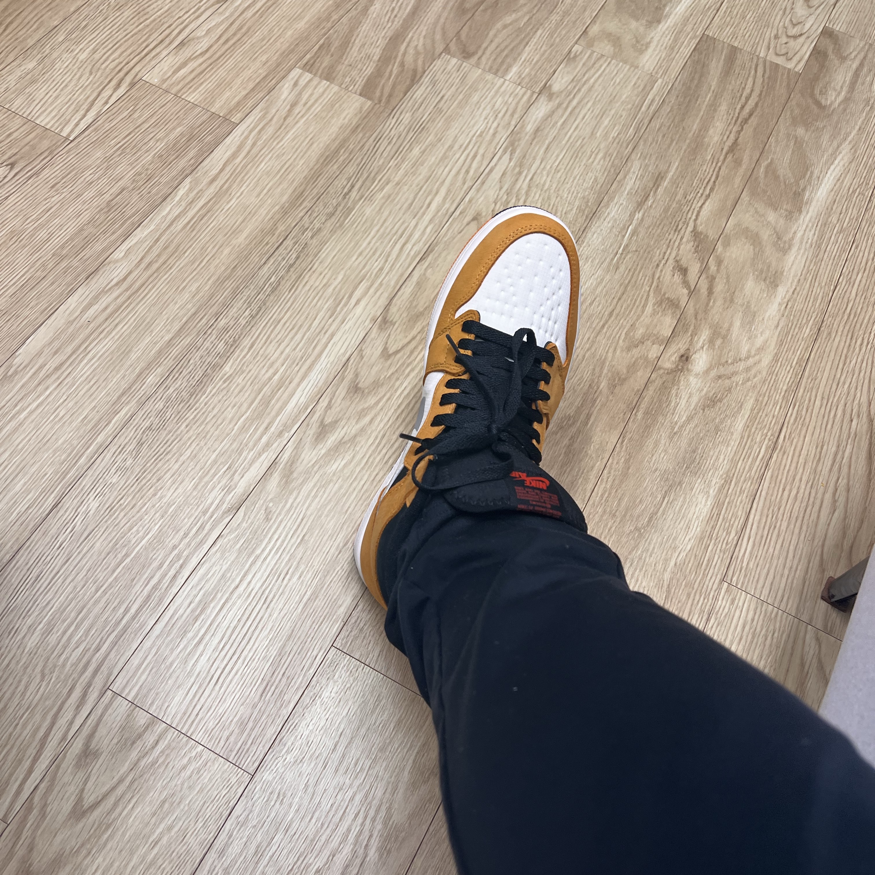 Jordan 1 Element Gore-Tex Light Curry 착용 스타일 - 2