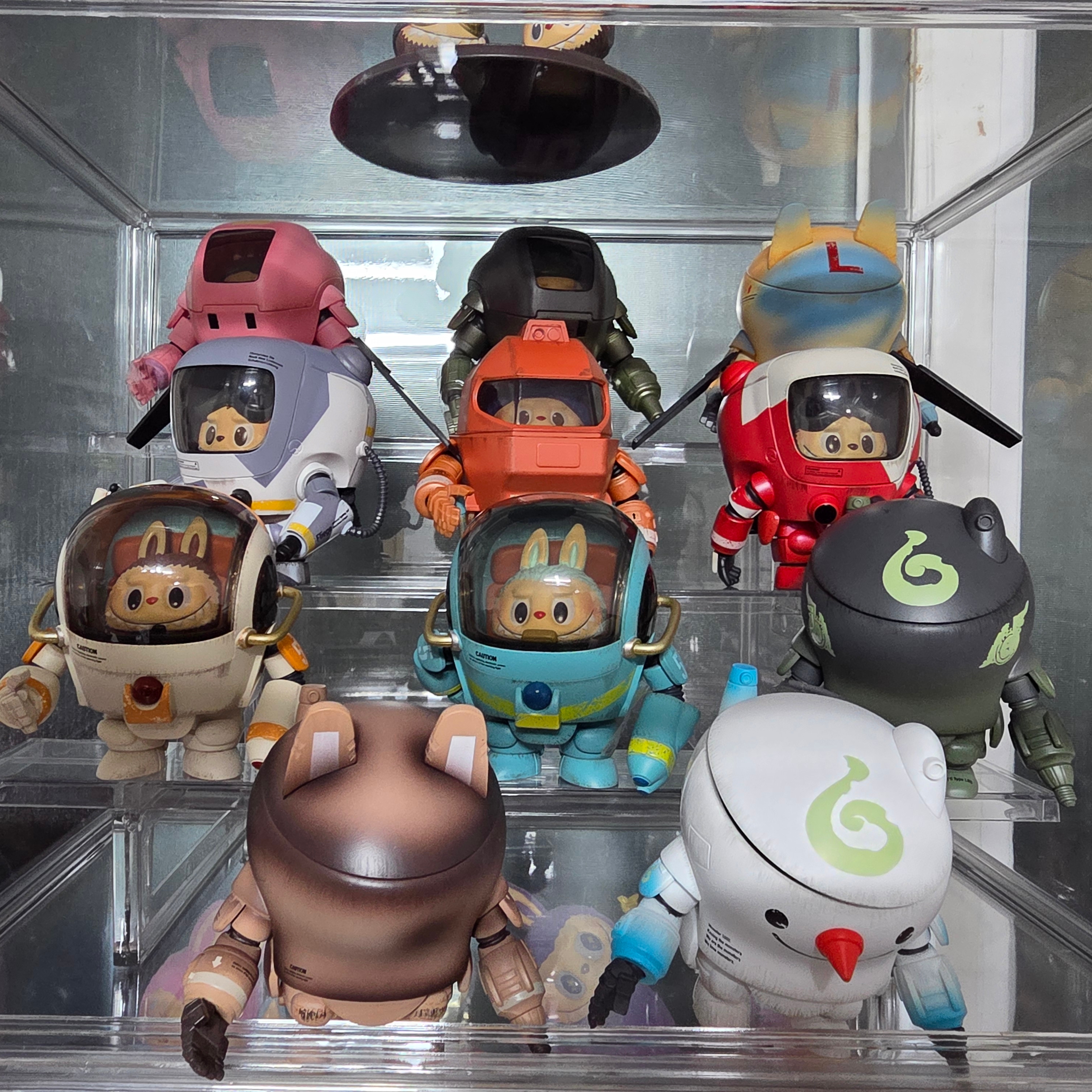 Pop Mart Labubu The Monsters x Kow Yokoyama Maschinen Krieger Series Sealed Case 100% (12 Blind Boxes) 착용 스타일