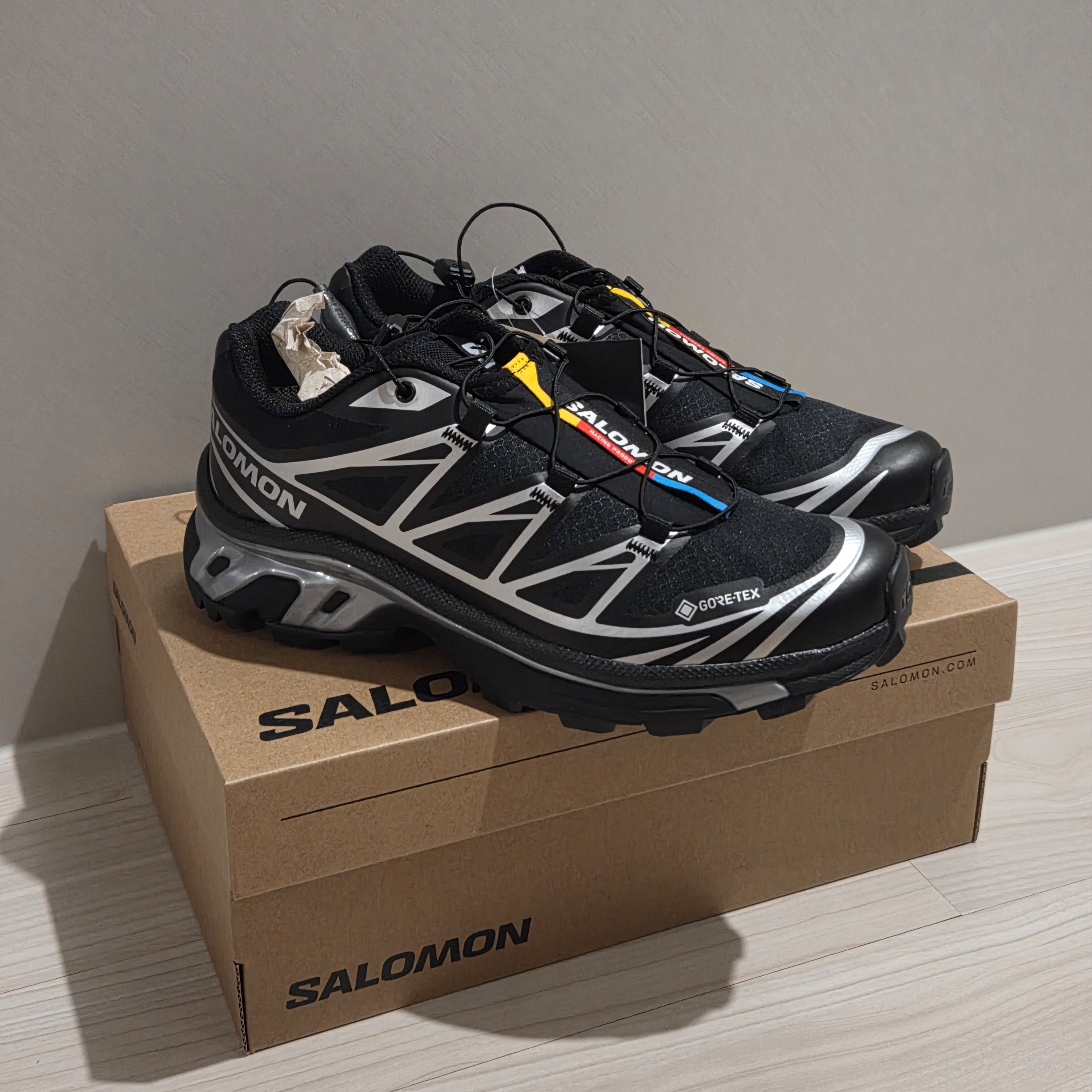 Salomon XT-6 GTX Black Silver 착용 스타일