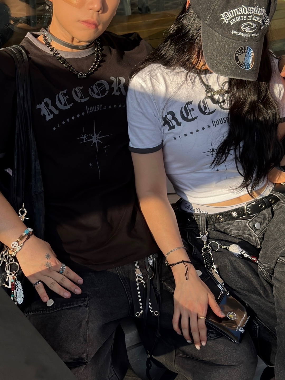 SLOW RECORD HOUSE Unisex RECORD Ringer Tee Black, SLOW RECORD HOUSE Unisex RECORD Ringer Tee White 착용 스타일 - 10