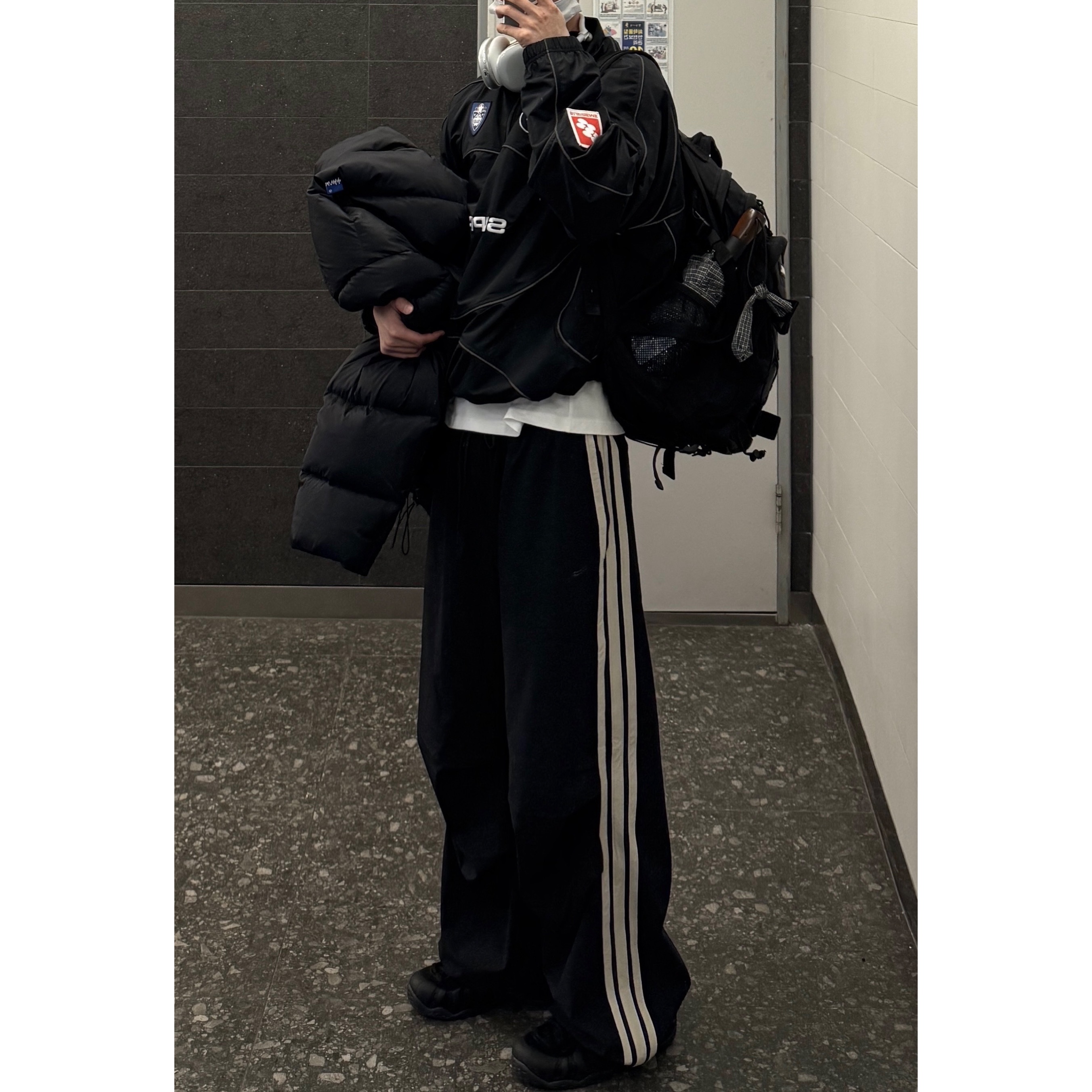 Supreme Reflective Piping Pullover Black - 24FW, Nike Air Foamposite One Black Anthracite 착용 스타일