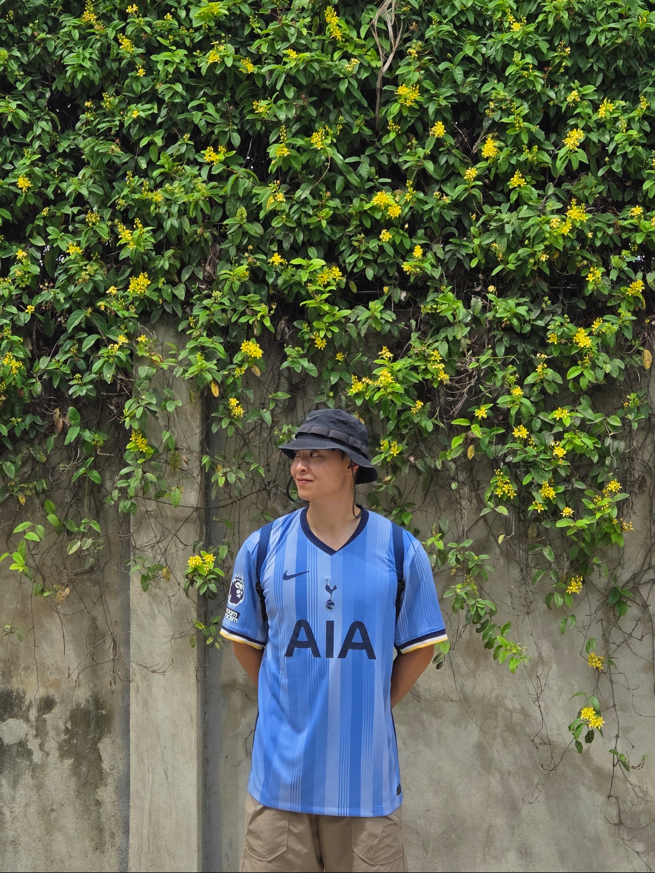 Nike Tottenham Hotspur 2024/25 Dri-Fit Stadium Away Jersey Cobalt Bliss (Non Marking Ver.), Nike Tottenham Hotspur 2024/25 Dri-Fit ADV Match Away Authentic Jersey Cobalt Bliss (Non Marking Ver.) 착용 스타일 - 1