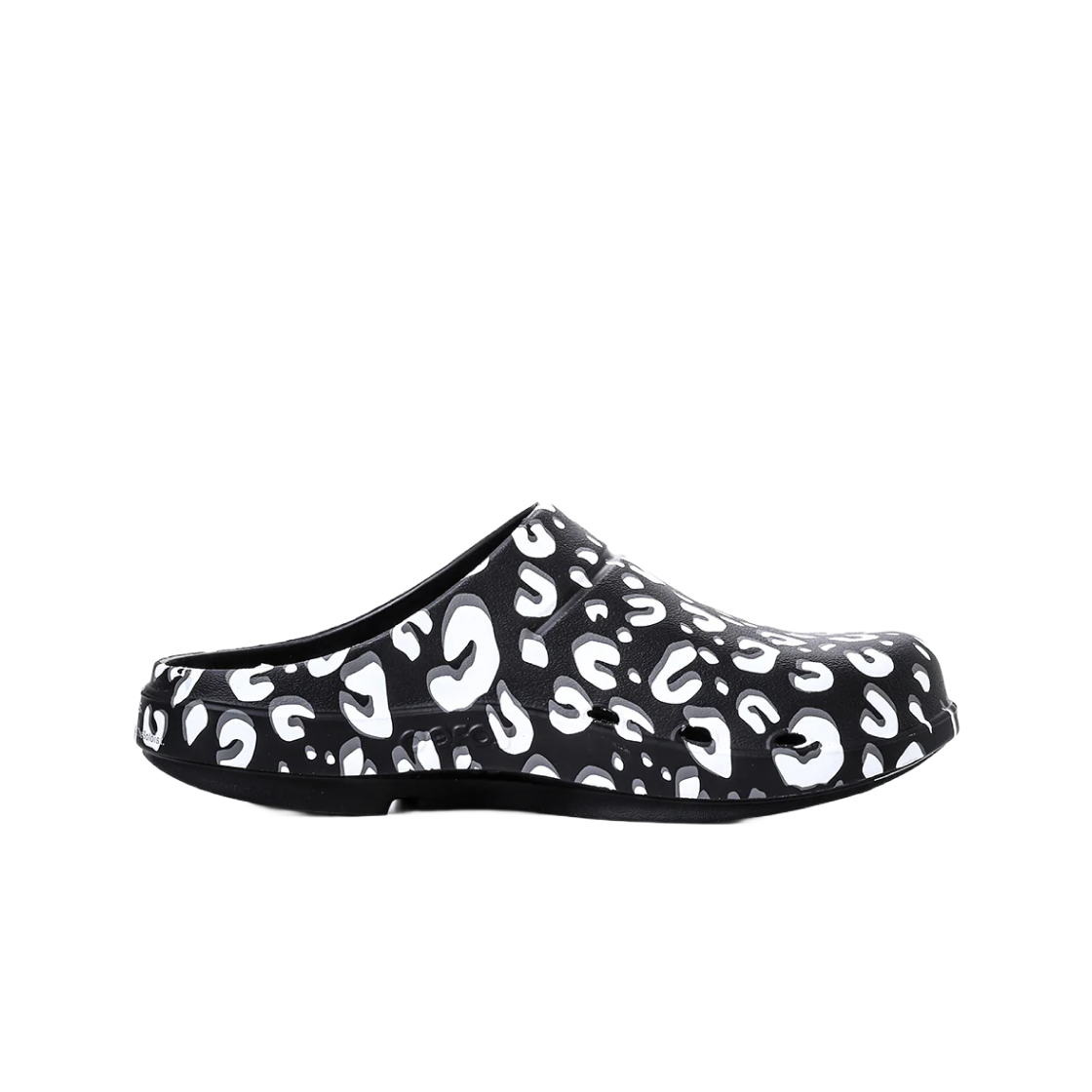 sof0025 Oofos x Takahiromiyashita The Soloist Leopard Clog Black