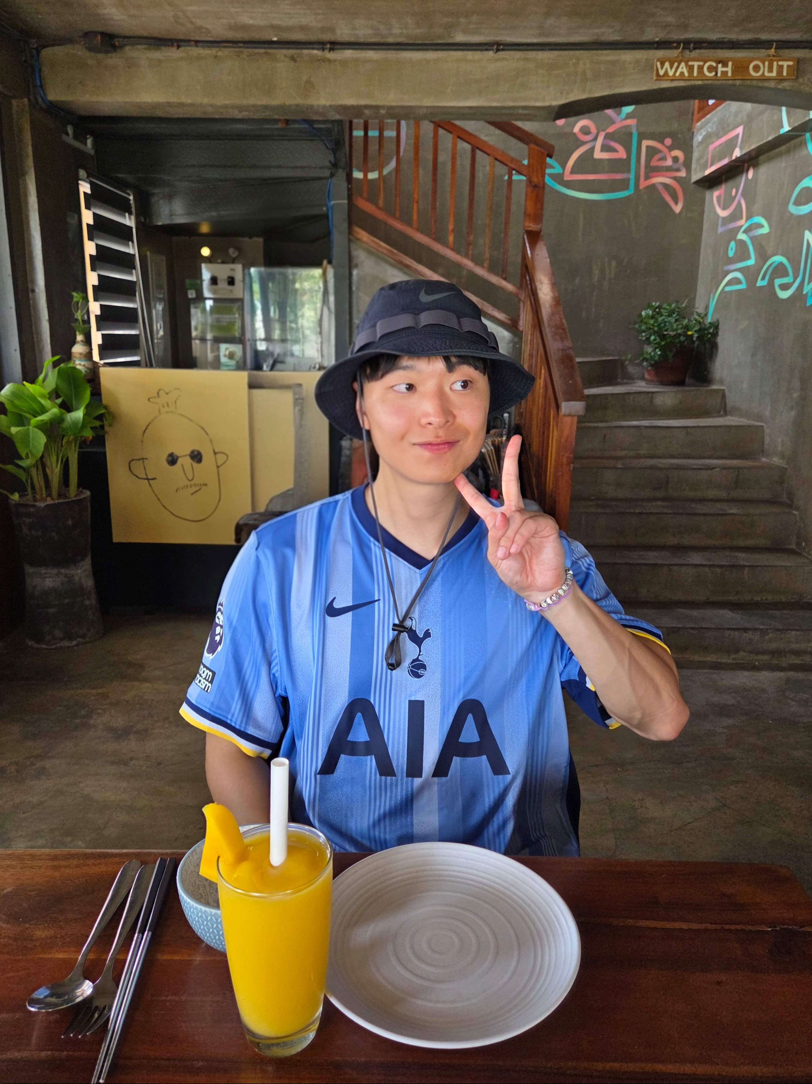 Nike Tottenham Hotspur 2024/25 Dri-Fit Stadium Away Jersey Cobalt Bliss (Non Marking Ver.), Nike Tottenham Hotspur 2024/25 Dri-Fit ADV Match Away Authentic Jersey Cobalt Bliss (Non Marking Ver.) 착용 스타일 - 2
