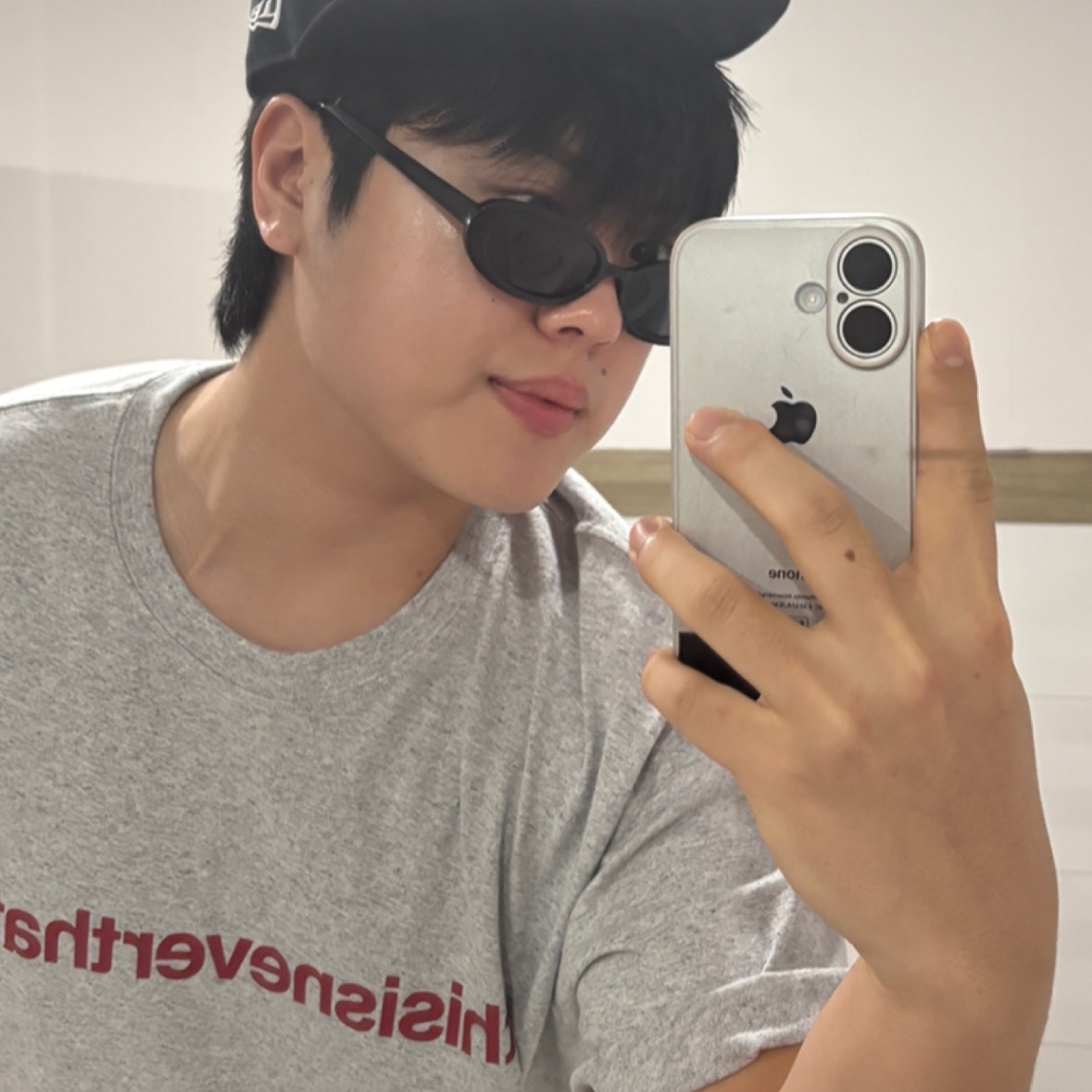 Thisisneverthat T-Logo T-Shirt Heather Grey 착용 스타일